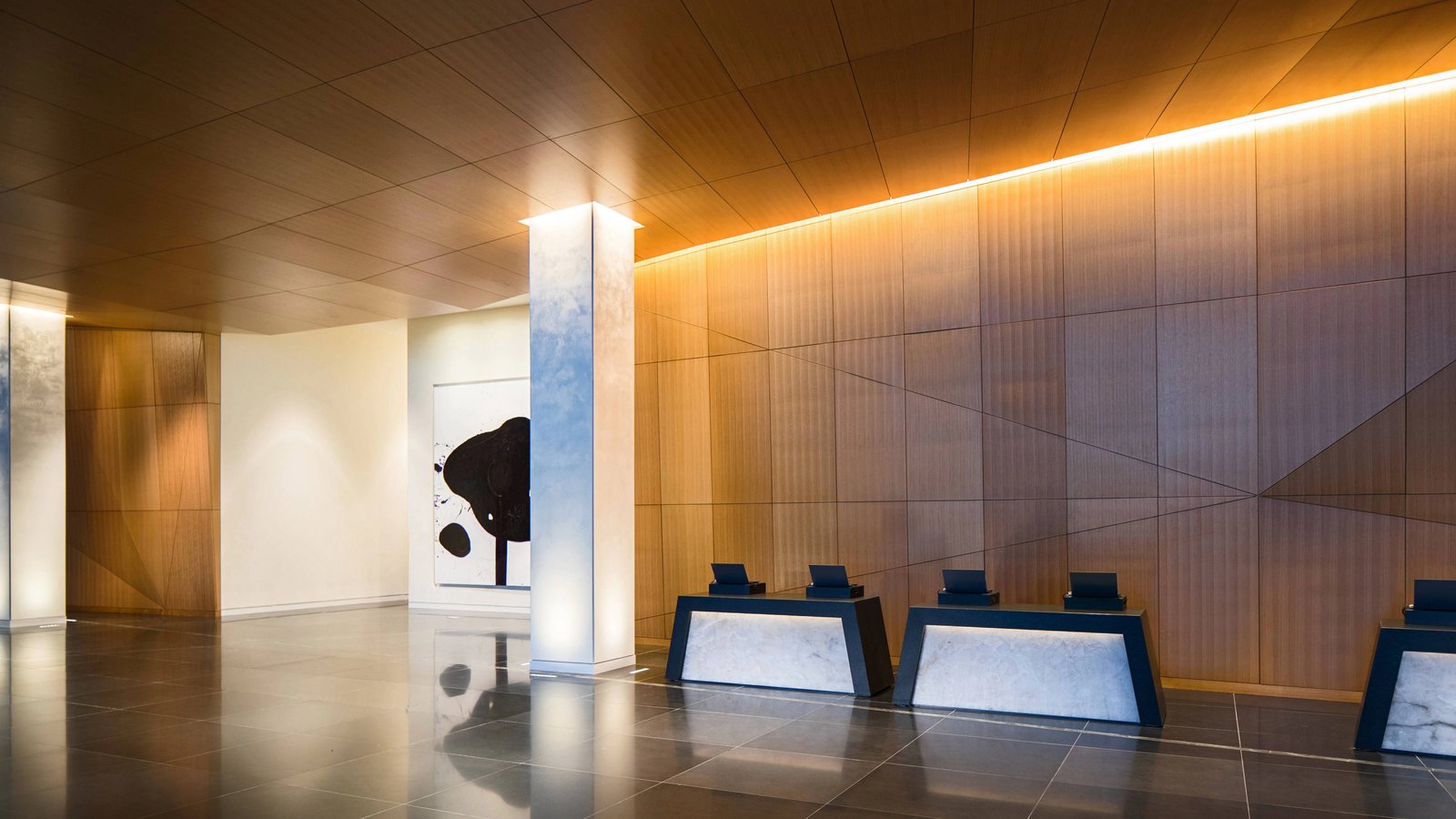 Marriott Marquis Chicago — vibe