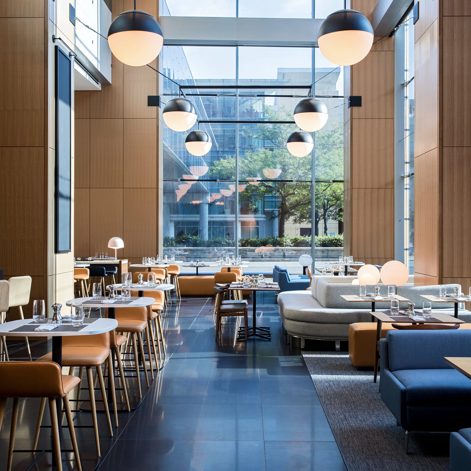 Marriott Marquis Chicago, woven & bound