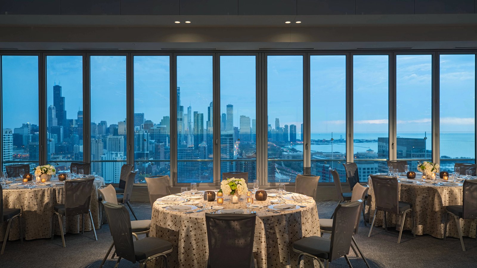 Marriott Marquis Chicago — eat & drink