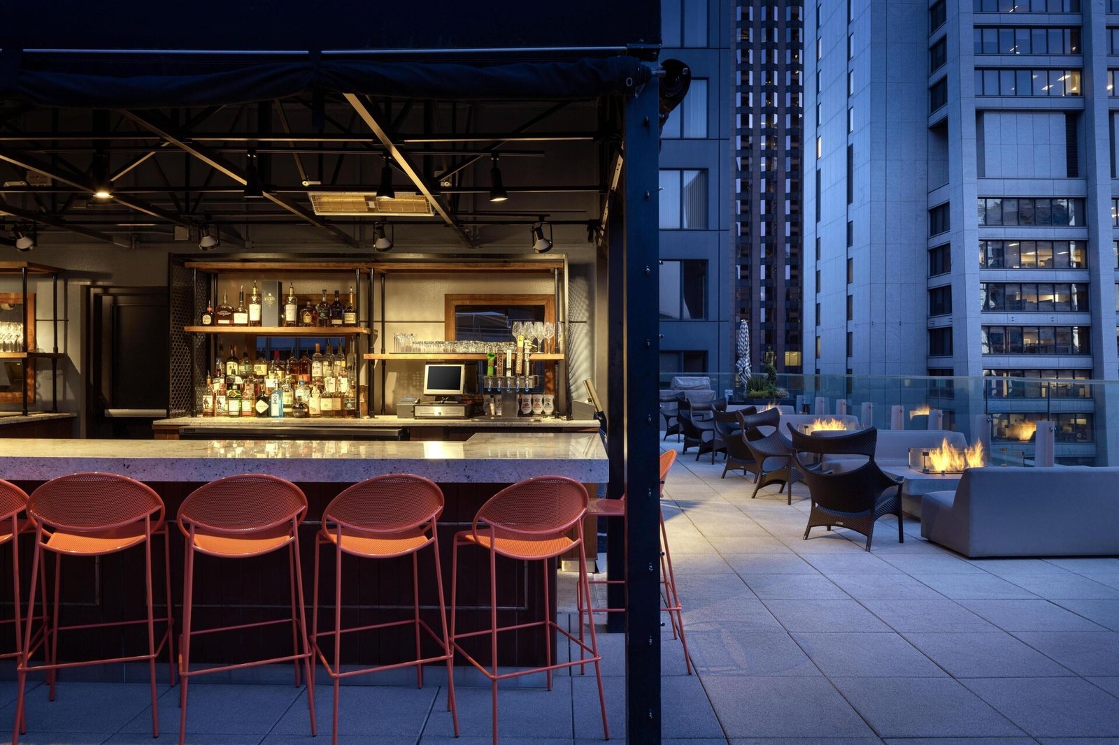 Hyatt Centric The Loop Chicago, aire rooftop bar