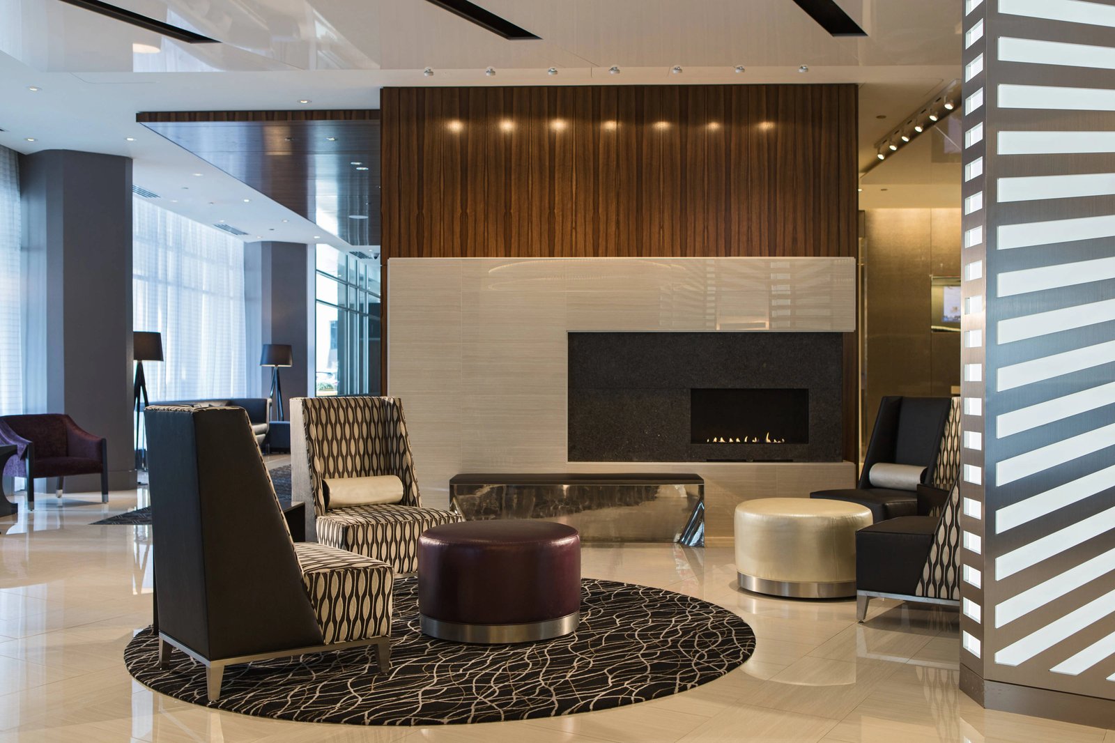 Hotel Chicago Downtown, Autograph Collection — eat & drink