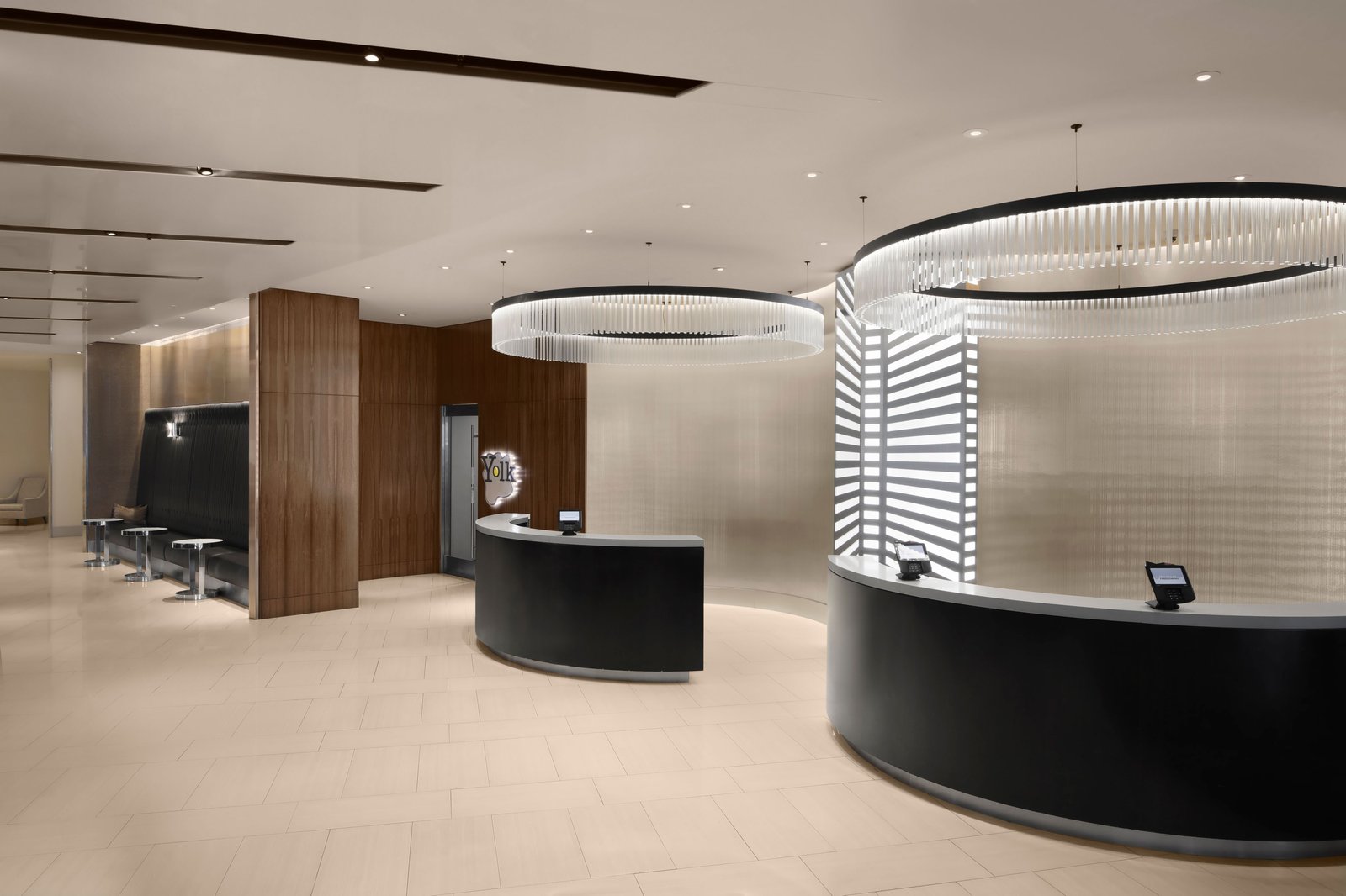 Hotel Chicago Downtown, Autograph Collection — vibe