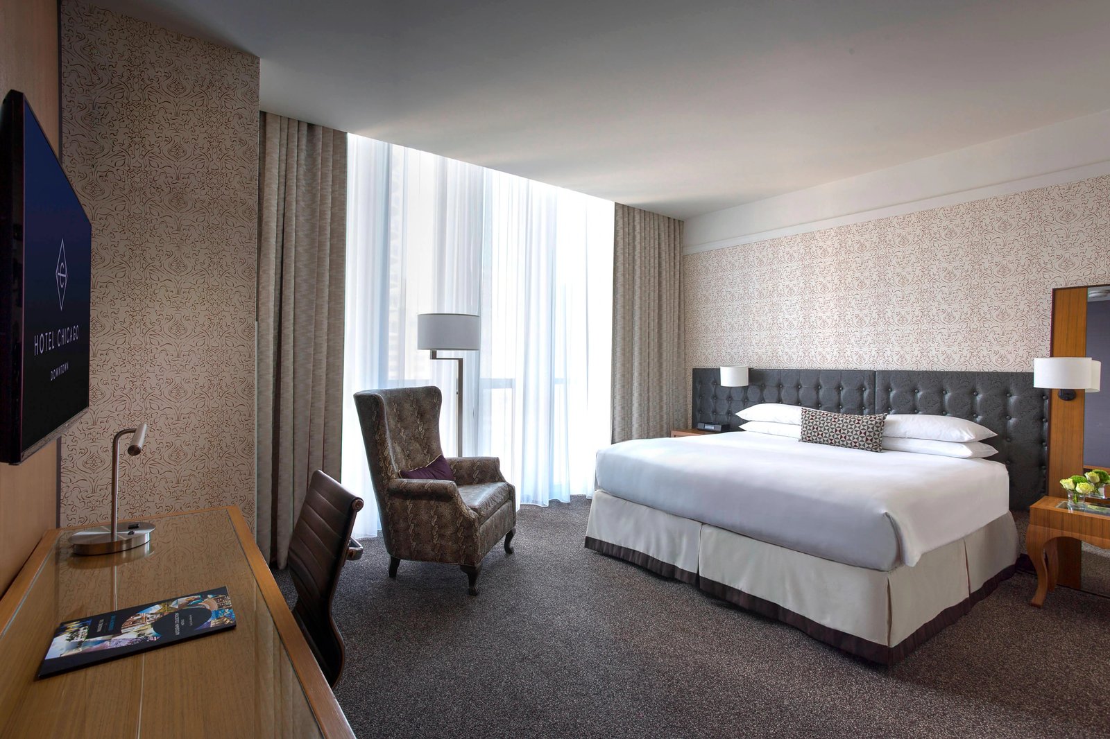 Hotel Chicago Downtown, Autograph Collection — rooms