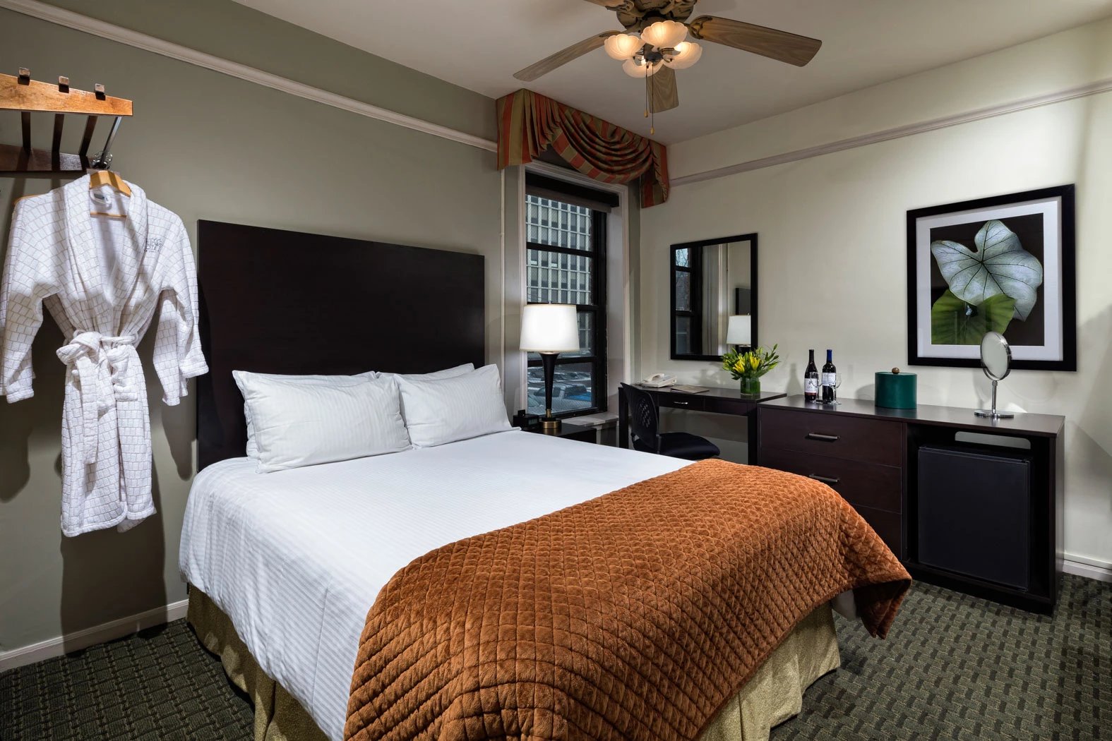 The Willows Hotel — rooms