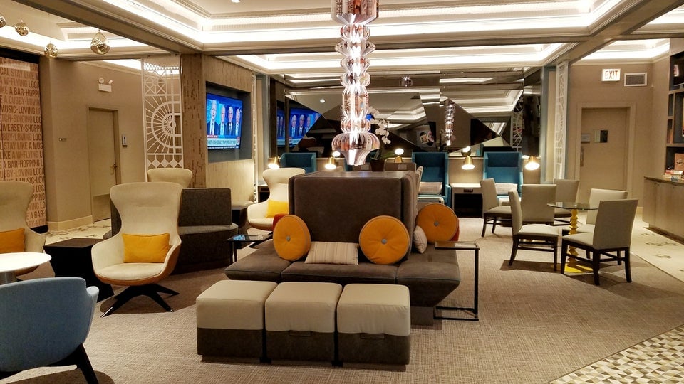 City Suites Hotel — vibe