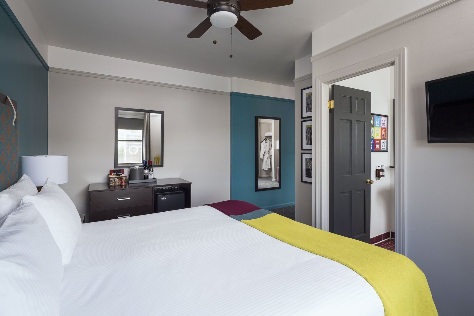 City Suites Hotel — rooms