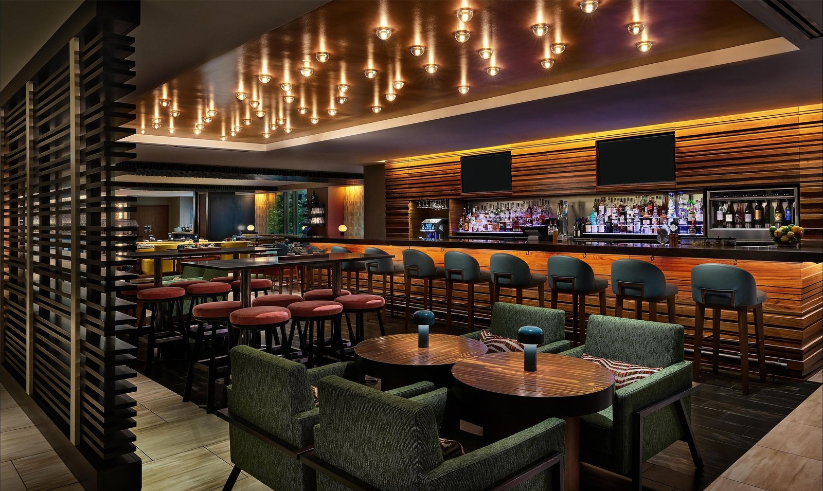 Hyatt Centric Chicago Magnificent Mile — eat & drink
