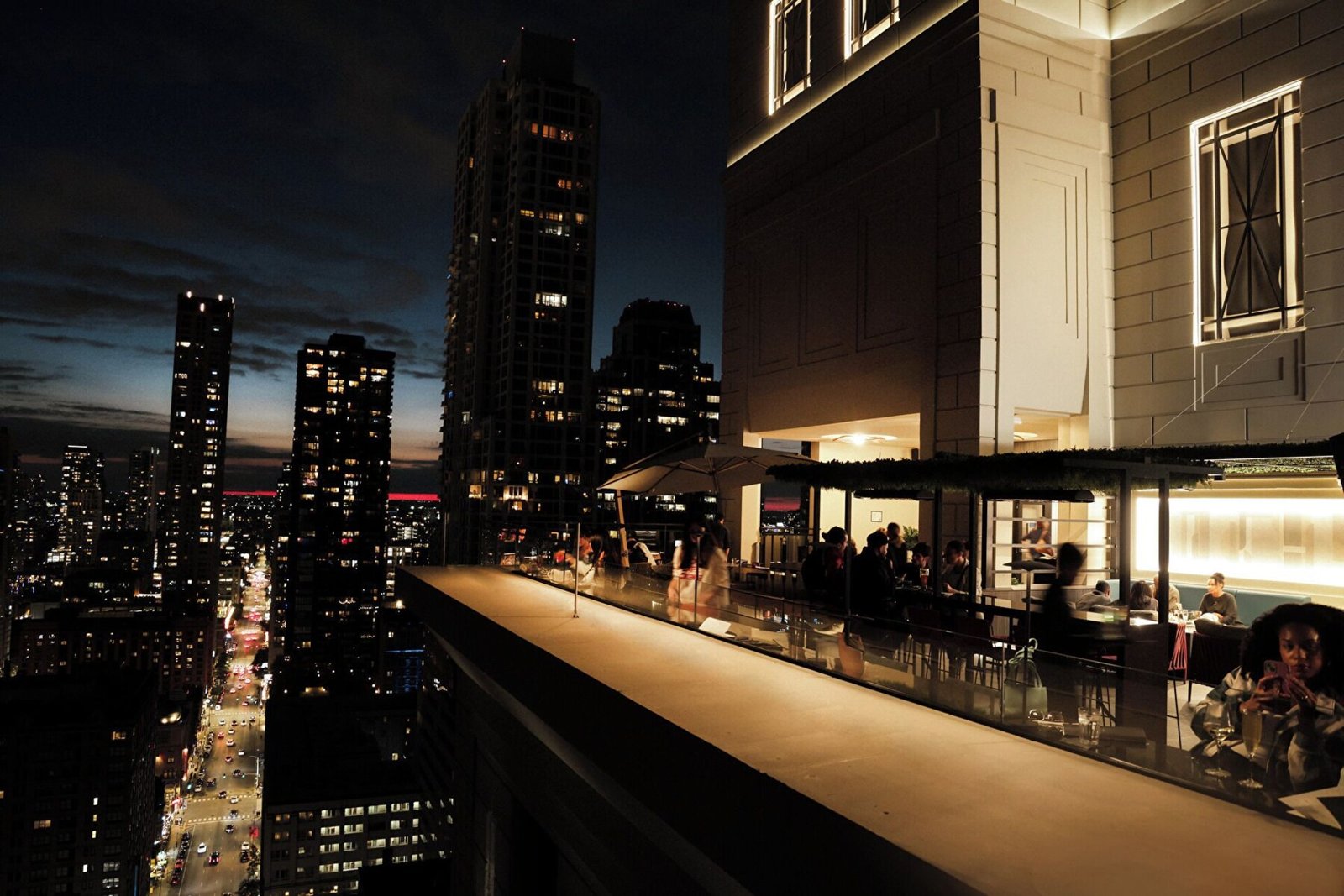 Hotel Riu Plaza Chicago — eat & drink