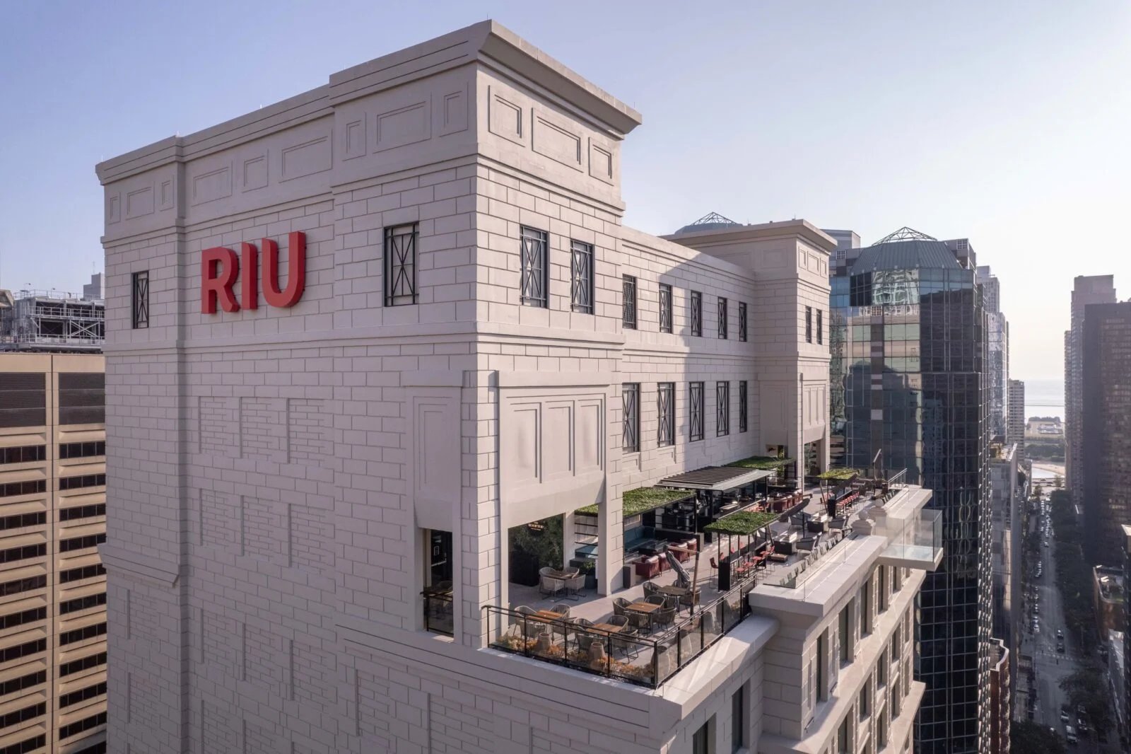 Hotel Riu Plaza Chicago — backstory