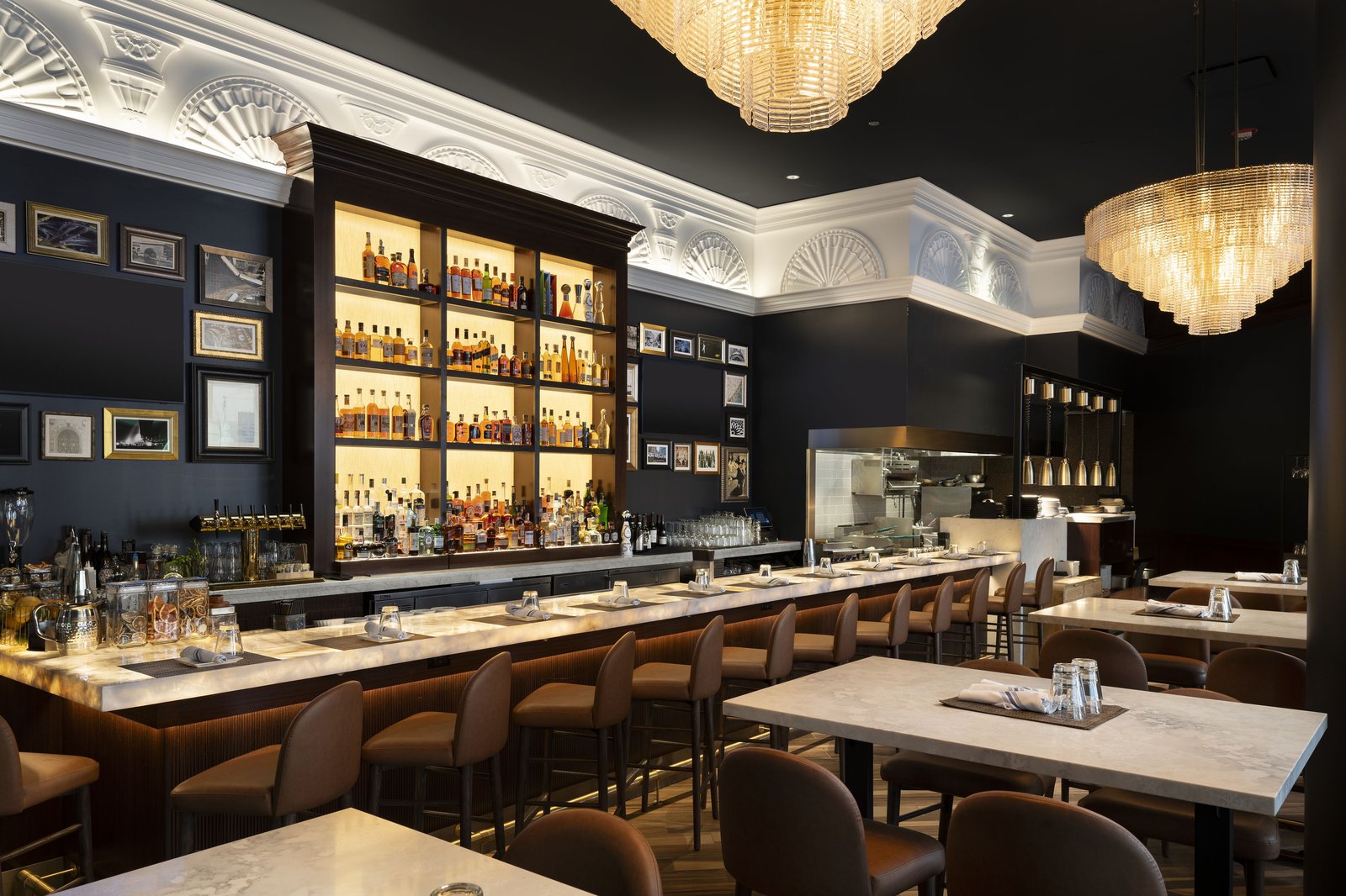 Residence Inn by Marriott Chicago Downtown Magnificent Mile — eat & drink