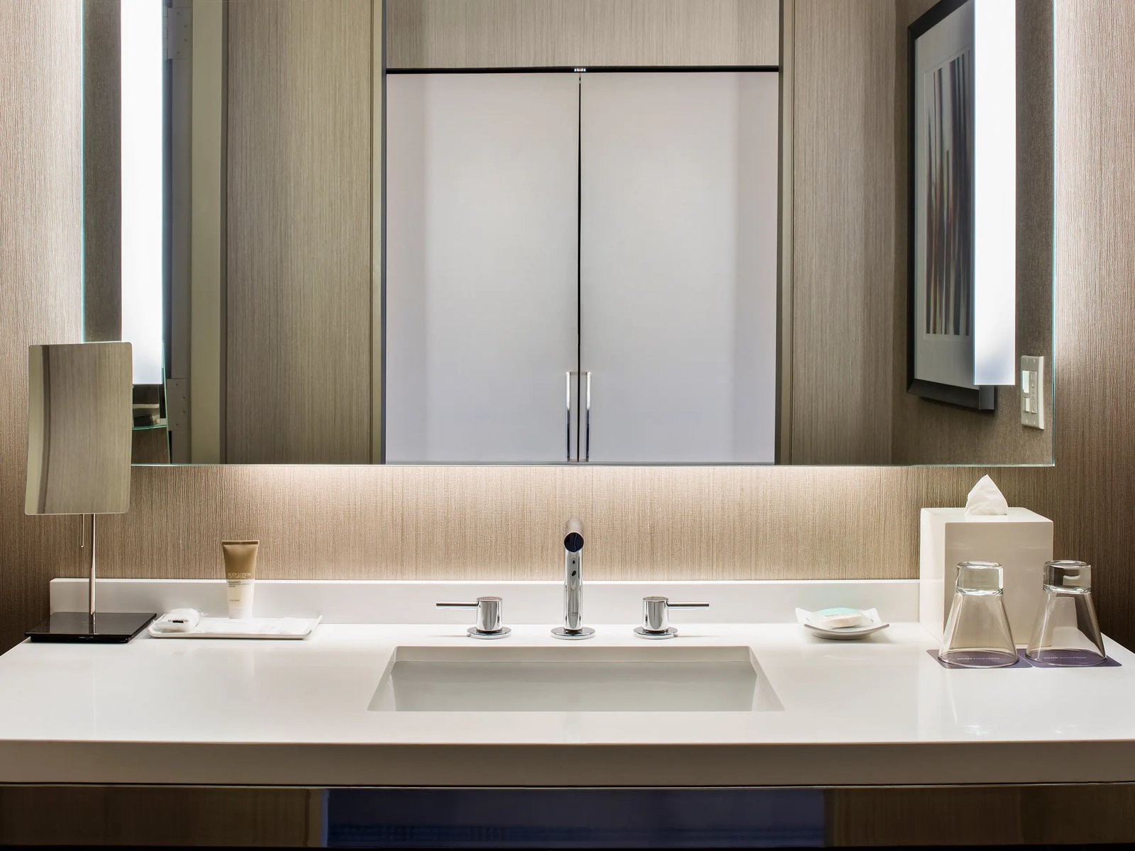 Hyatt Regency McCormick Place Chicago — rooms
