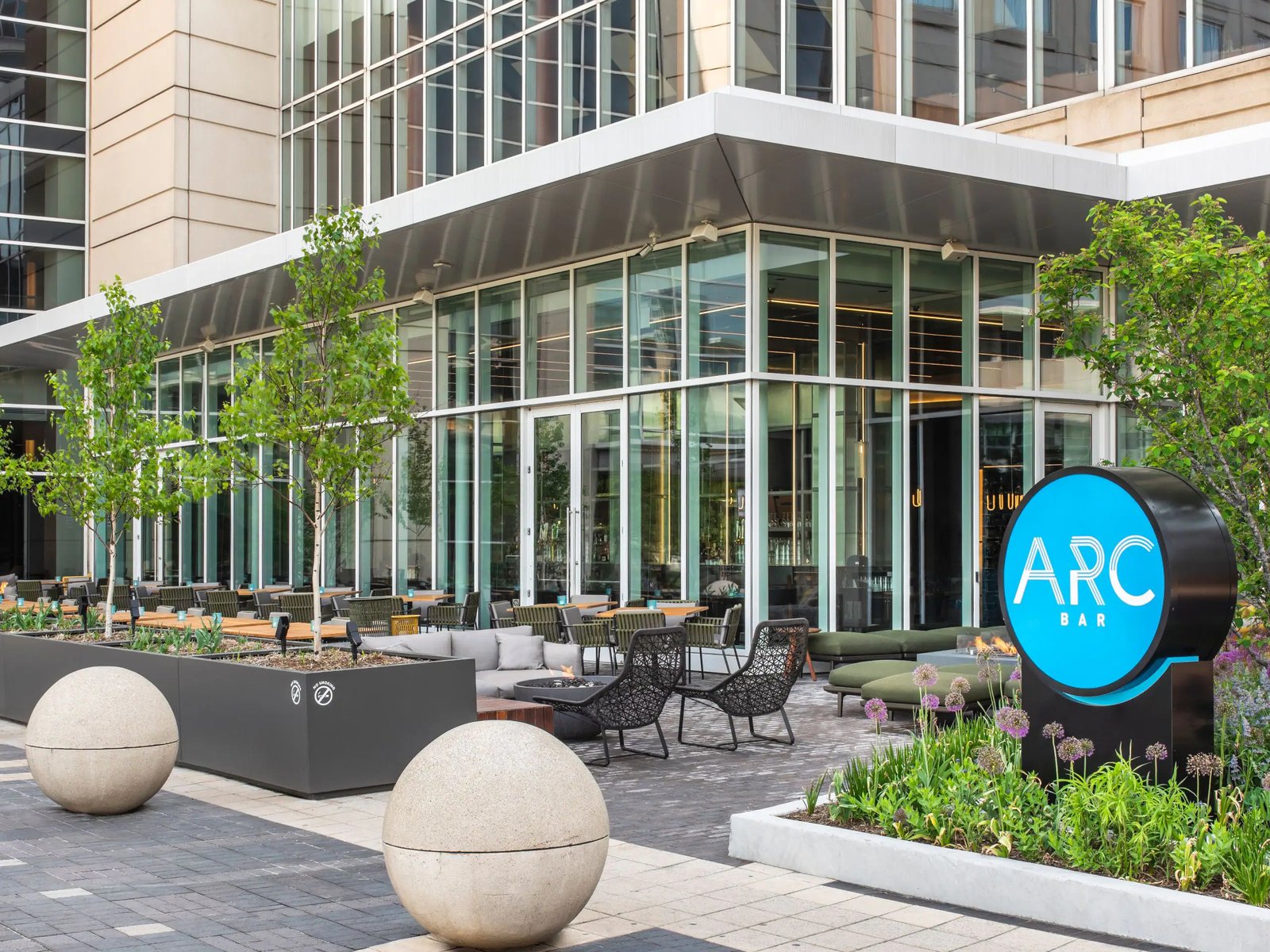 Hyatt Regency McCormick Place Chicago — eat & drink