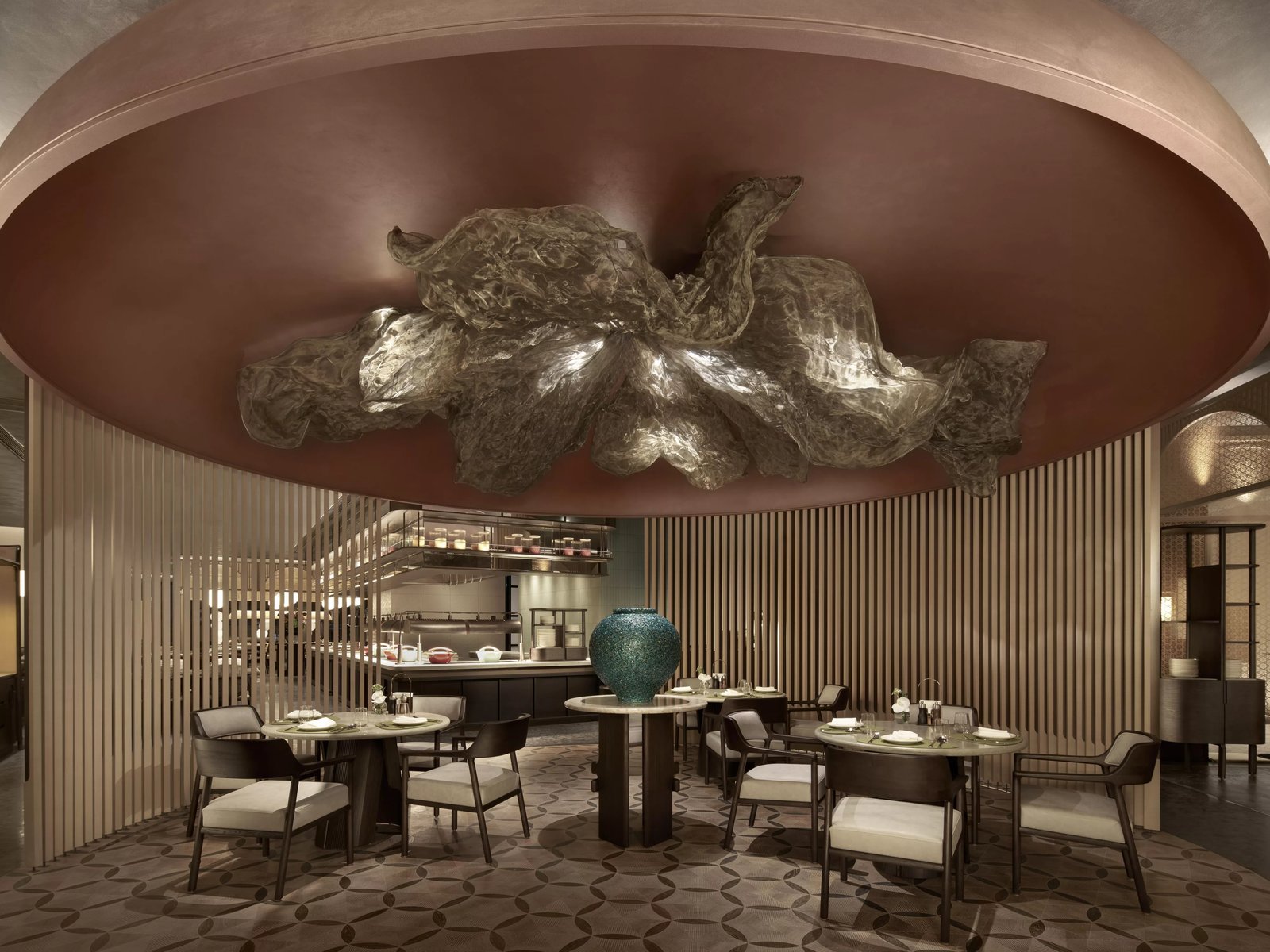 HUALUXE Shenzhen Bao An, an IHG Hotel — eat & drink