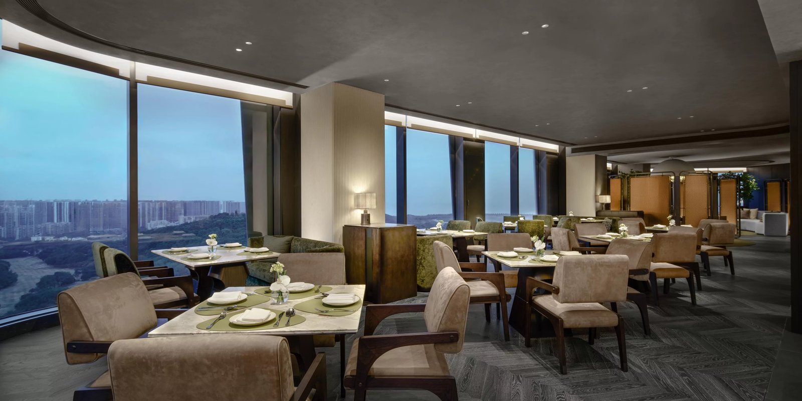 HUALUXE Shenzhen Bao An, an IHG Hotel — eat & drink