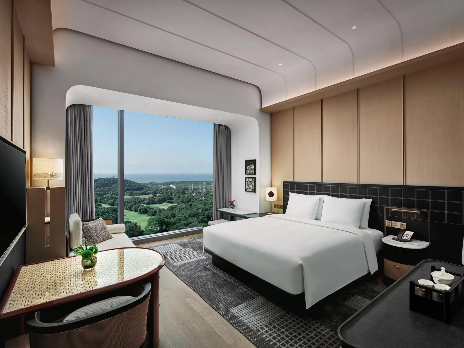 HUALUXE Shenzhen Bao An, an IHG Hotel — rooms