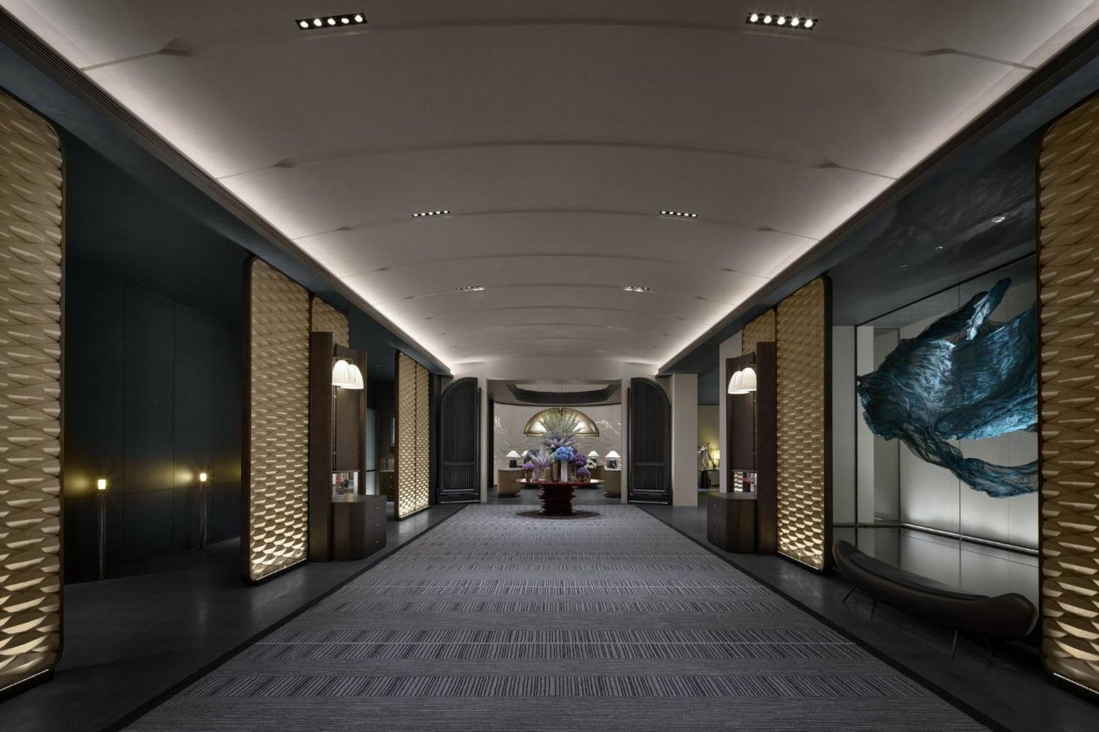 HUALUXE Shenzhen Bao An, an IHG Hotel — vibe