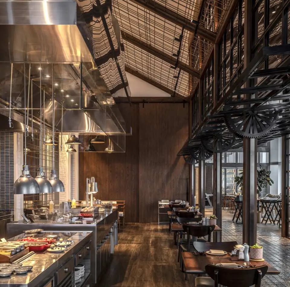 Mandarin Oriental Shenzhen, at the table