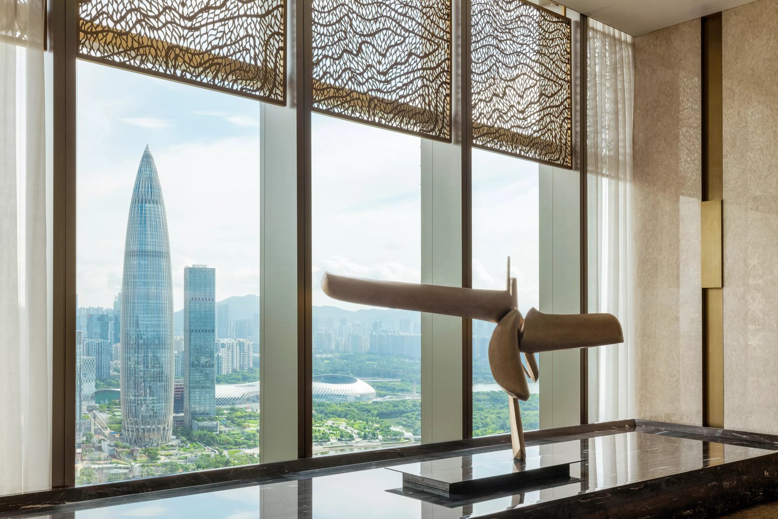 Raffles Shenzhen, vibe