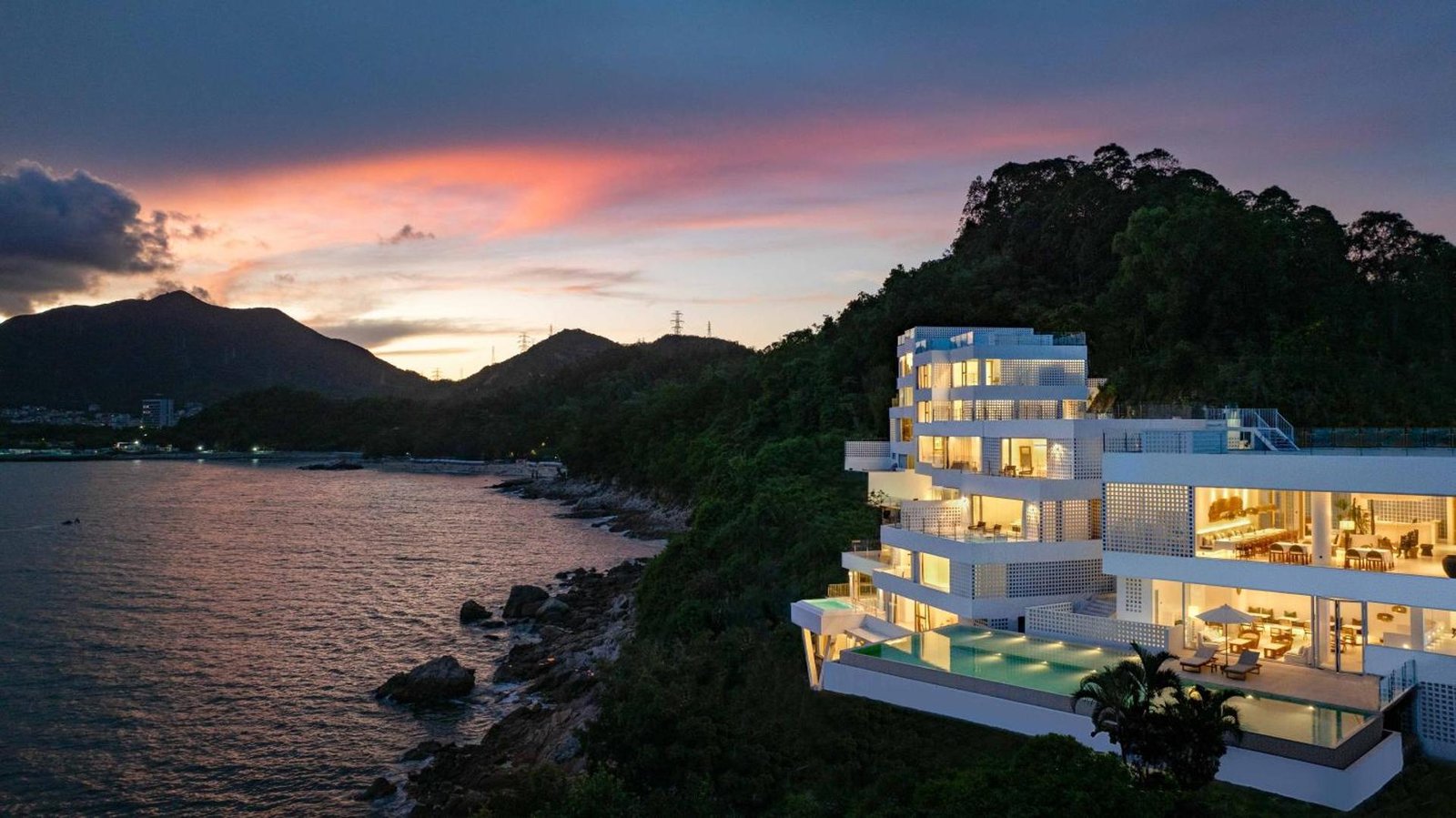 Secret Field · Shenzhen Kamakura Maze Reef Sea View Hotel — backstory