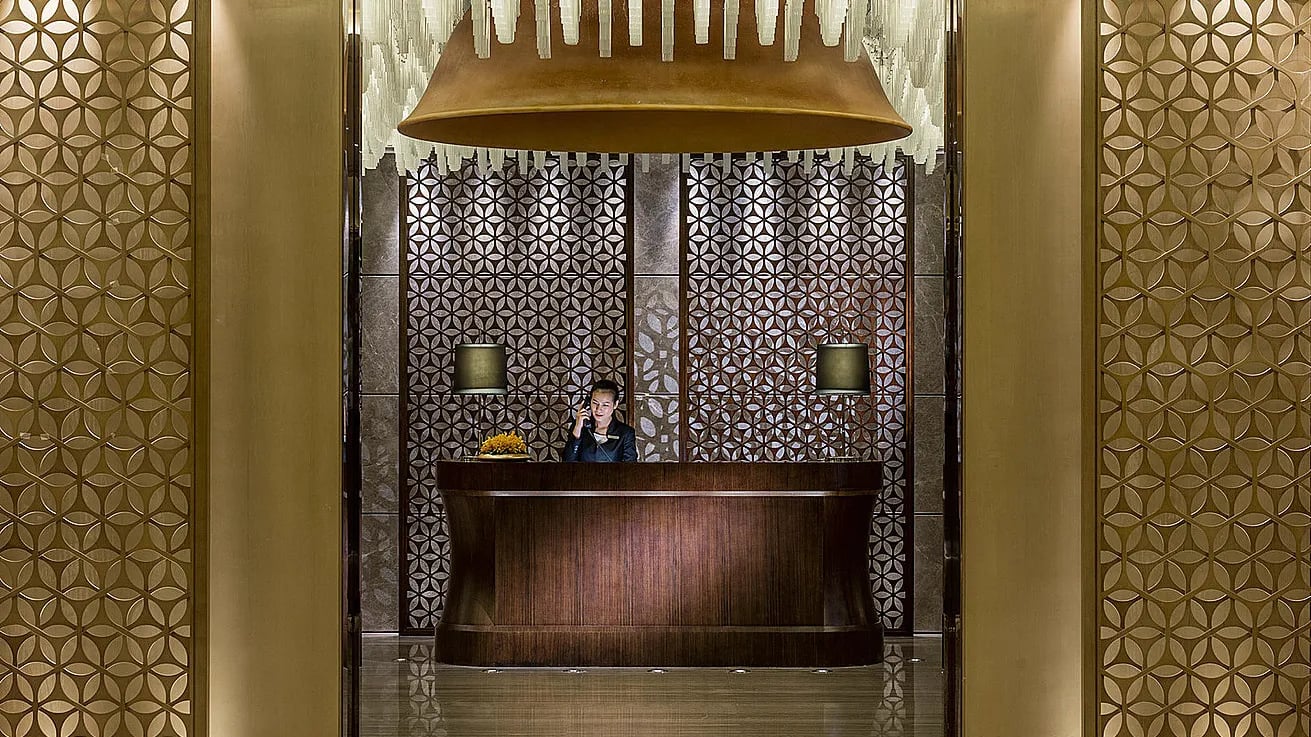Four Seasons Hotel Shenzhen — vibe