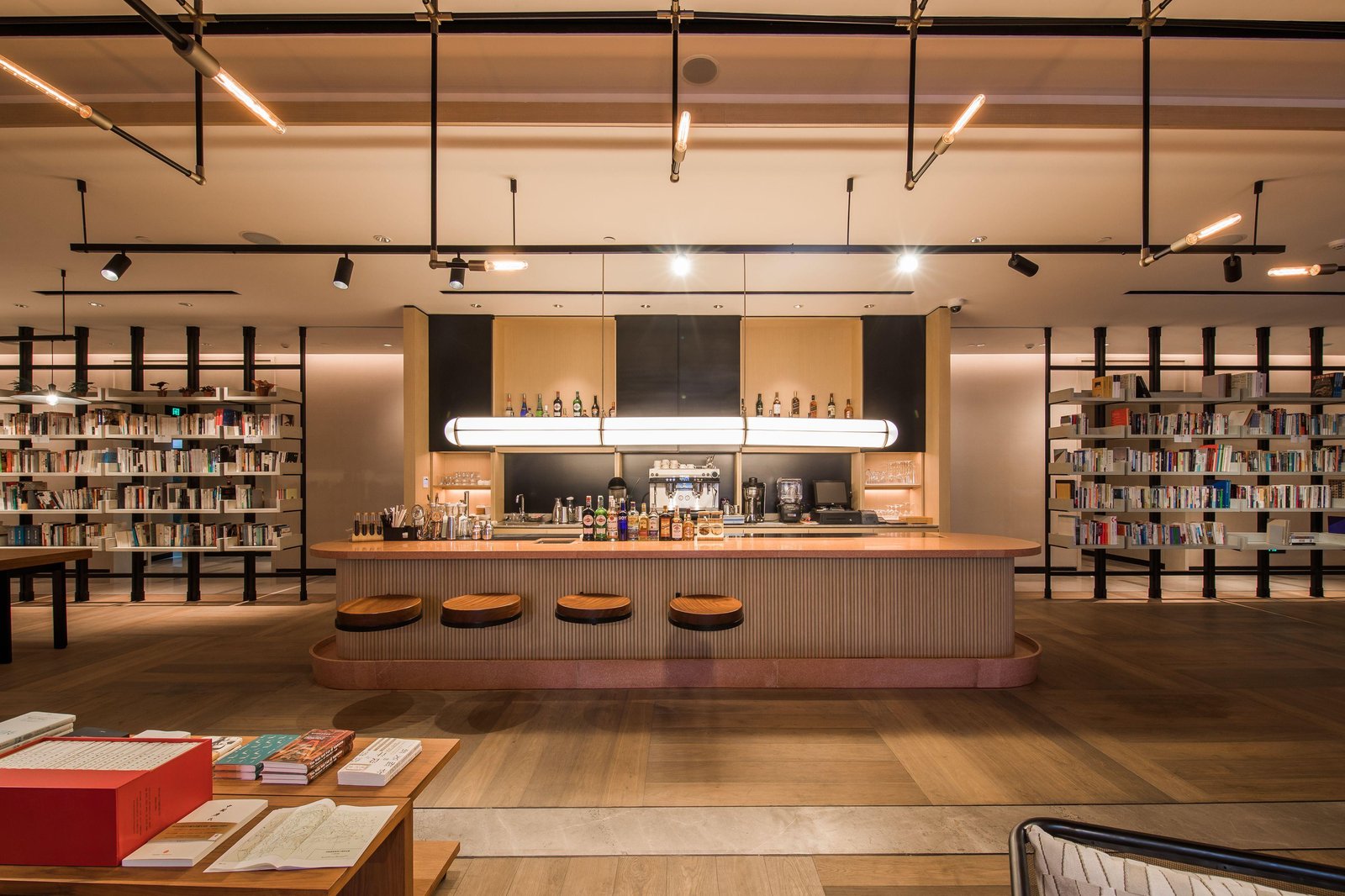 THE MUMIAN HOTEL BOOKSTORE Shenzhen Luohu, eat & drink