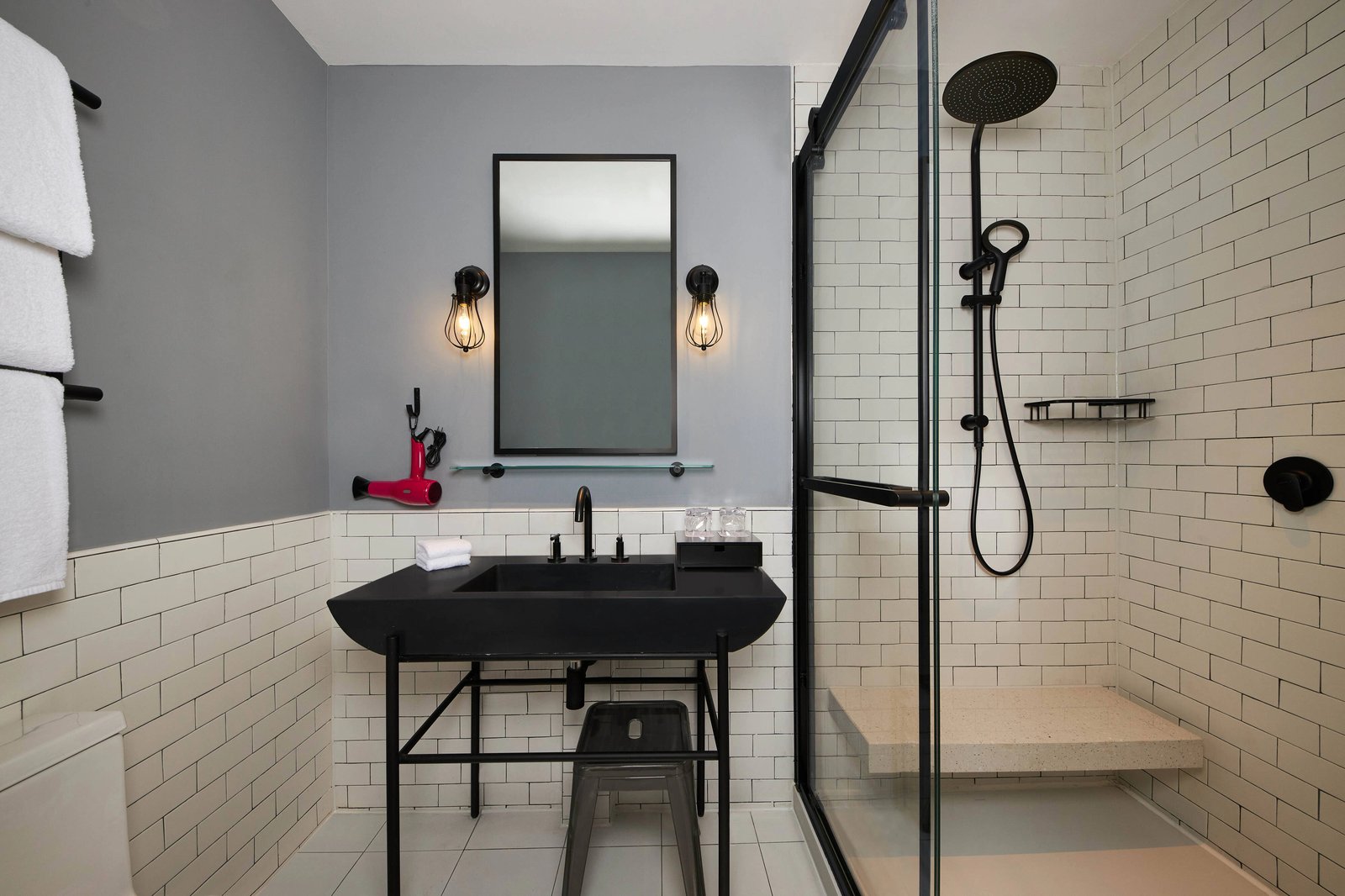 Moxy Shenzhen North Station — rooms