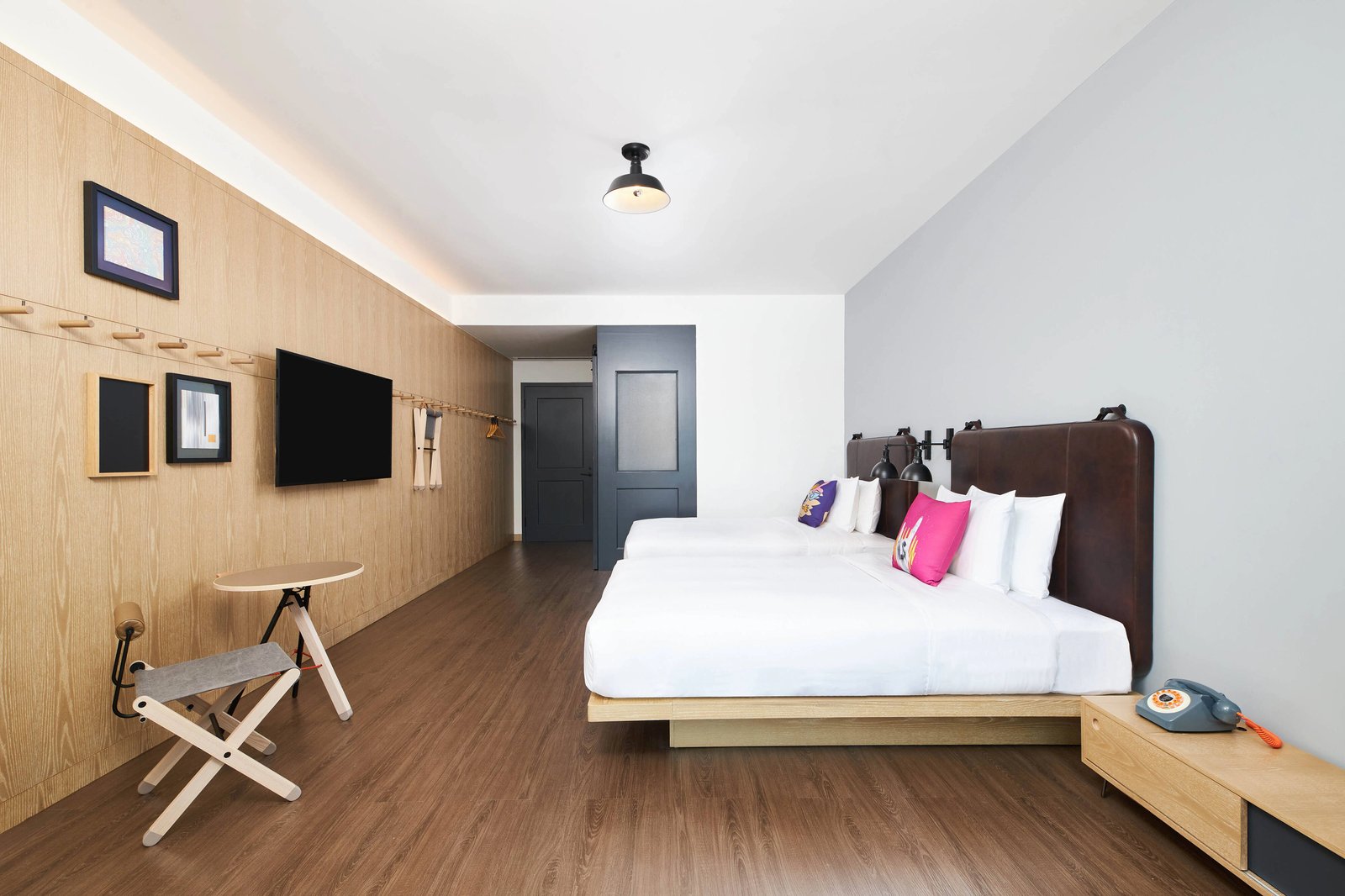 Moxy Shenzhen North Station — rooms