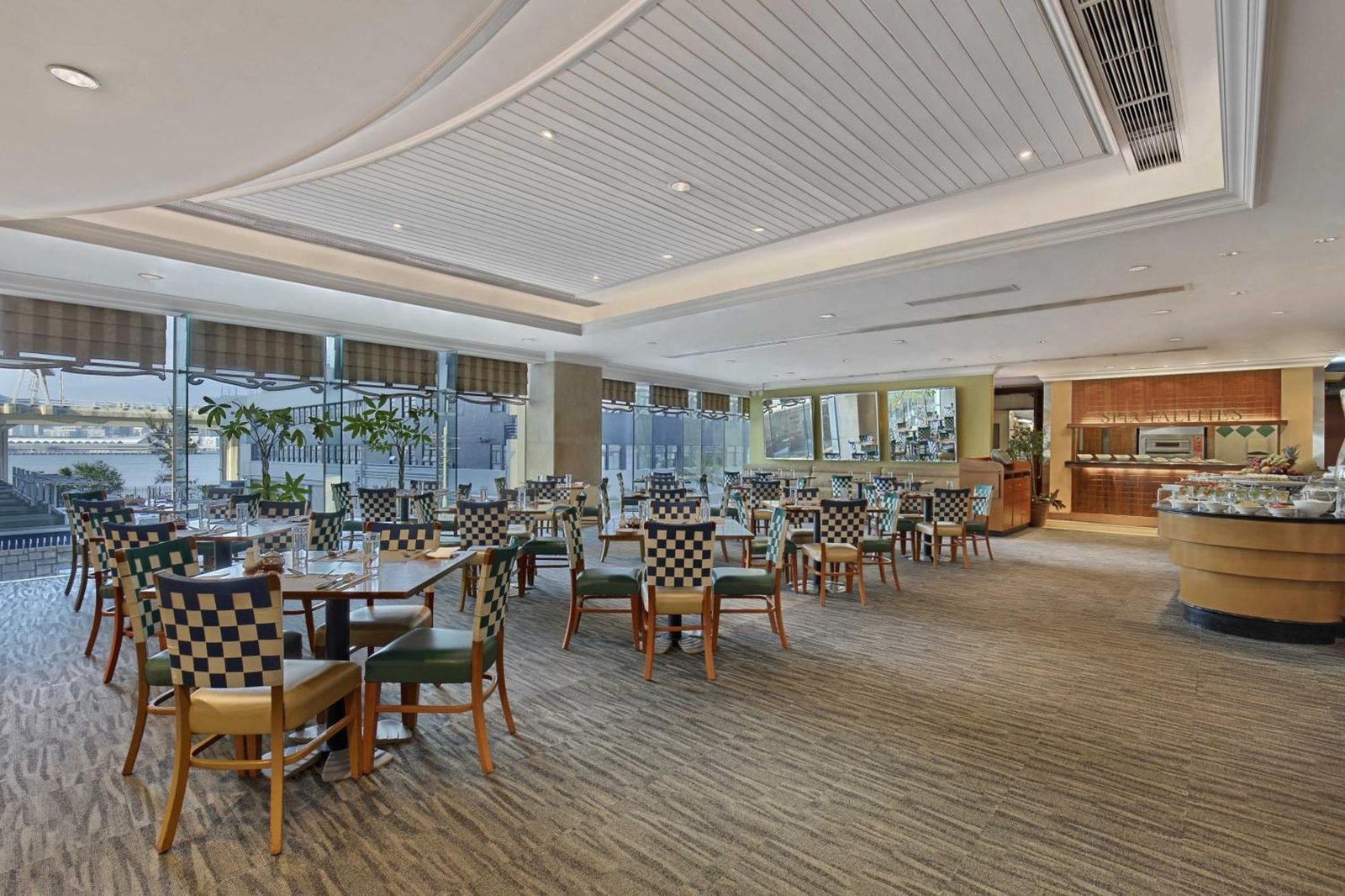 Harbour Plaza North Point, greens café