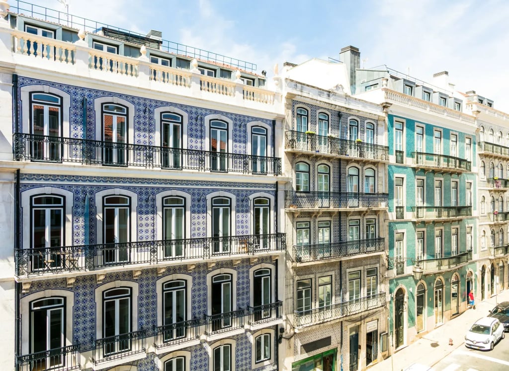 Almaria - Ex Libris Apartments | Chiado — backstory