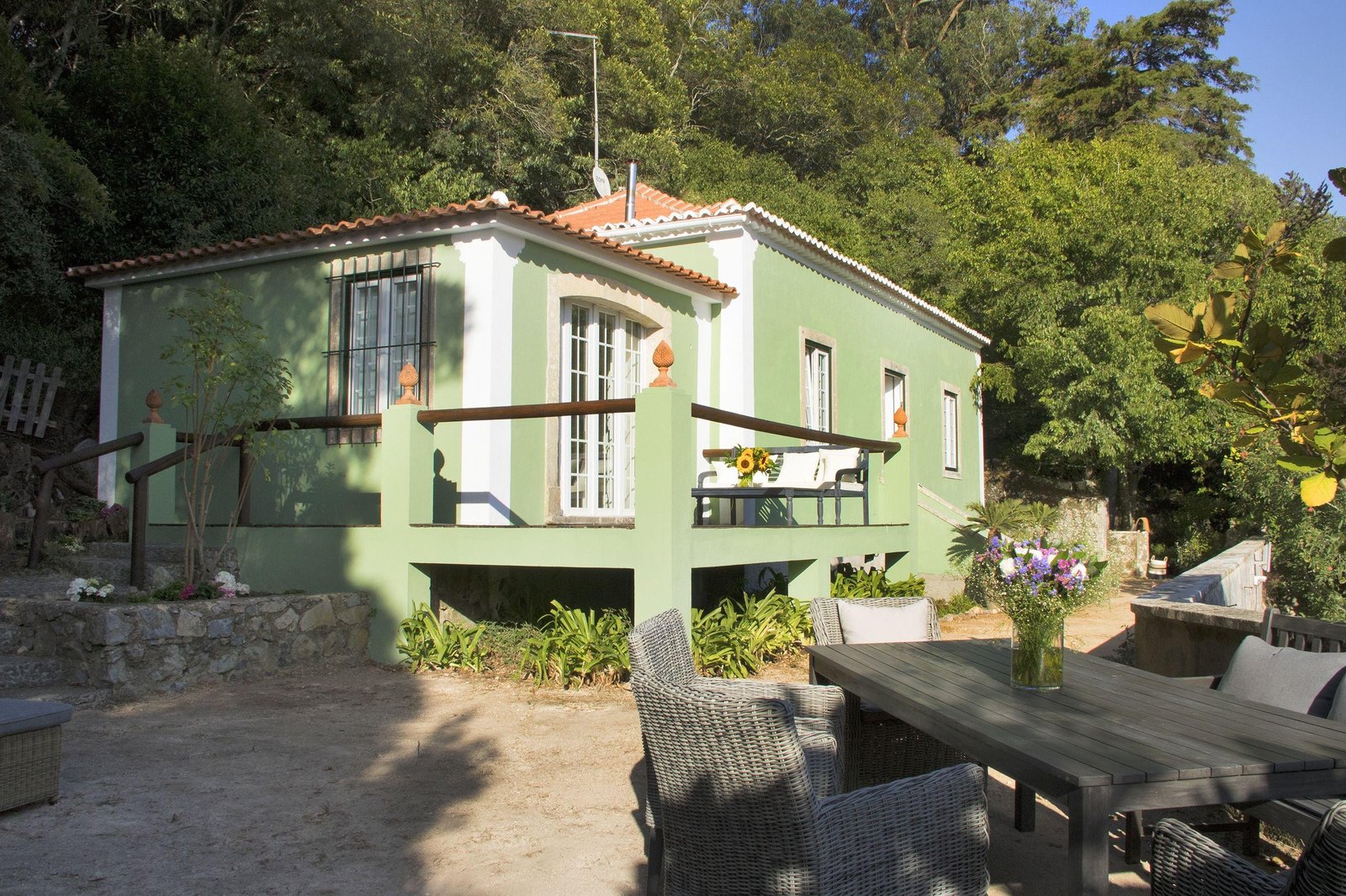 Hotel Casa Holstein Quinta Sao Sebastiao — backstory