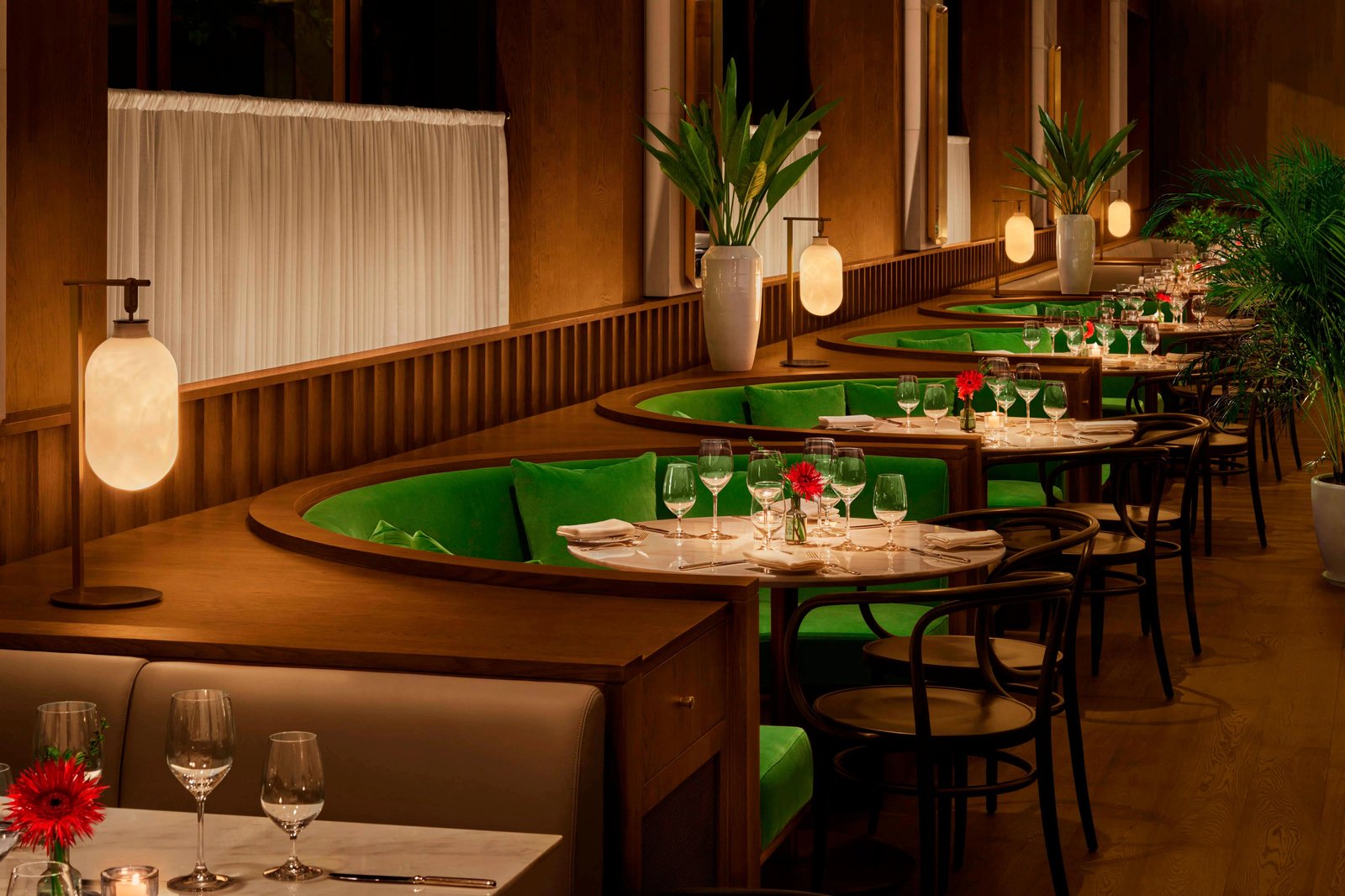 Shanghai EDITION, at the table