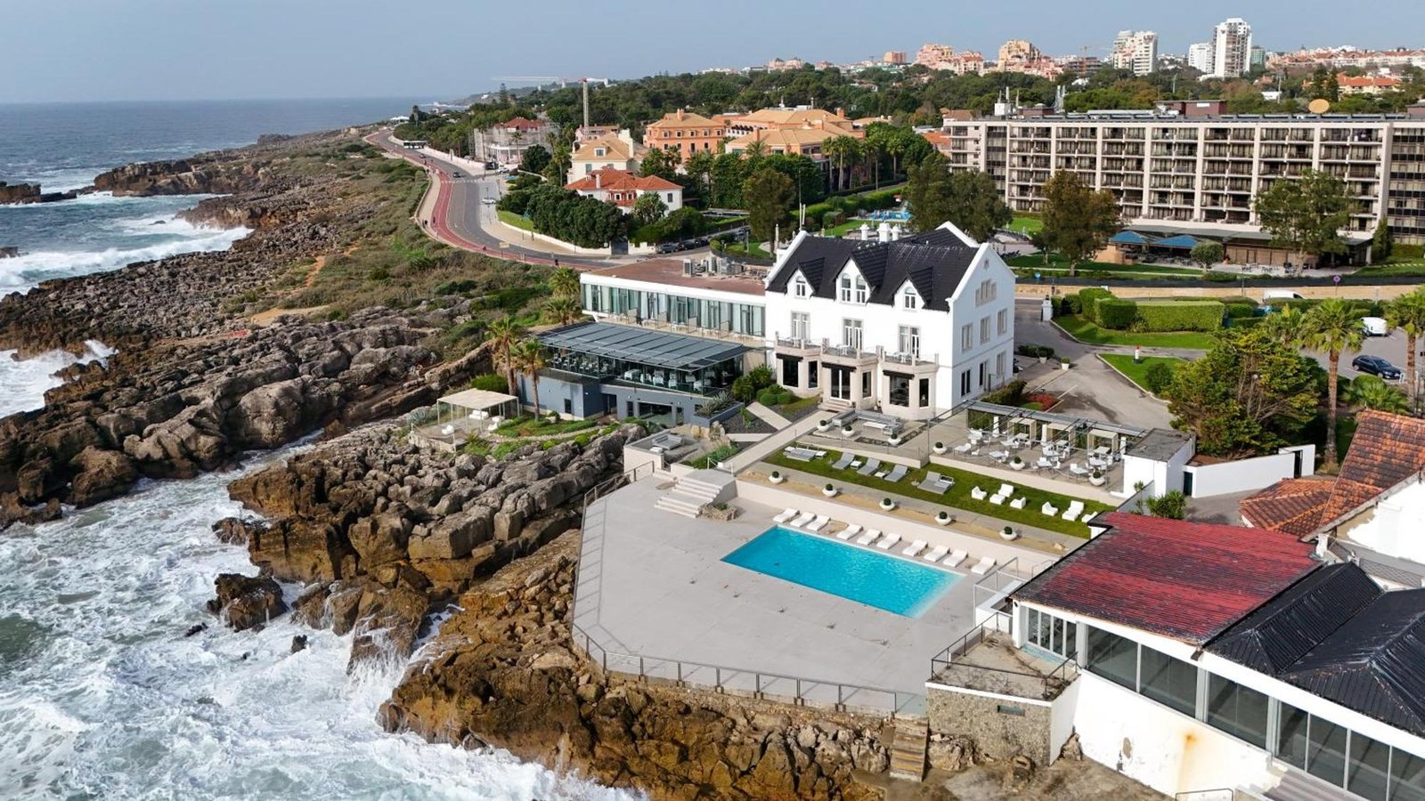 Farol Hotel — backstory