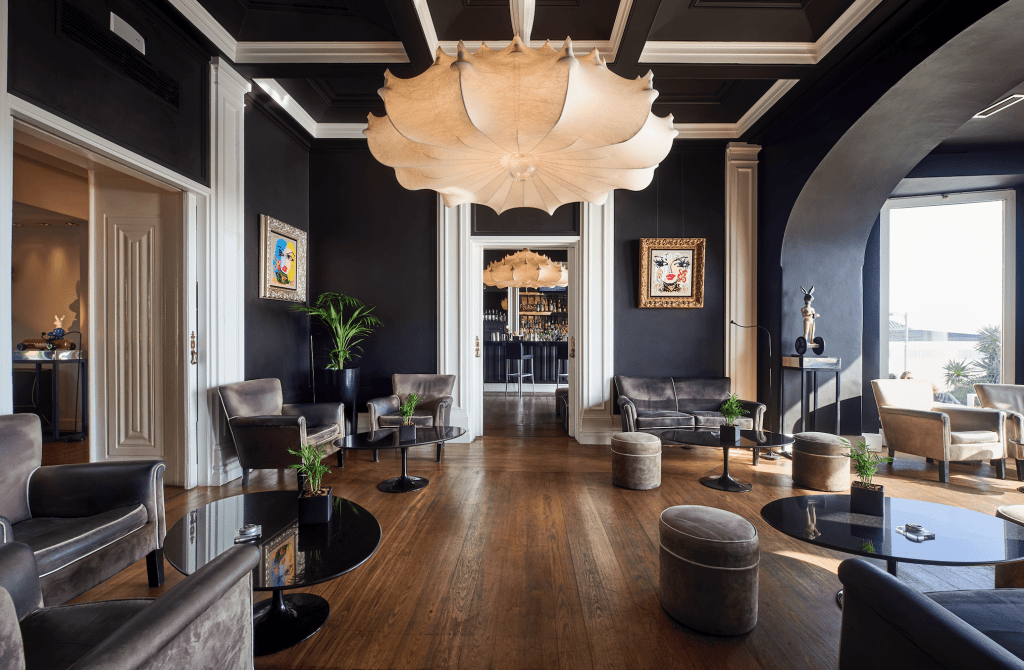 Farol Hotel — eat & drink