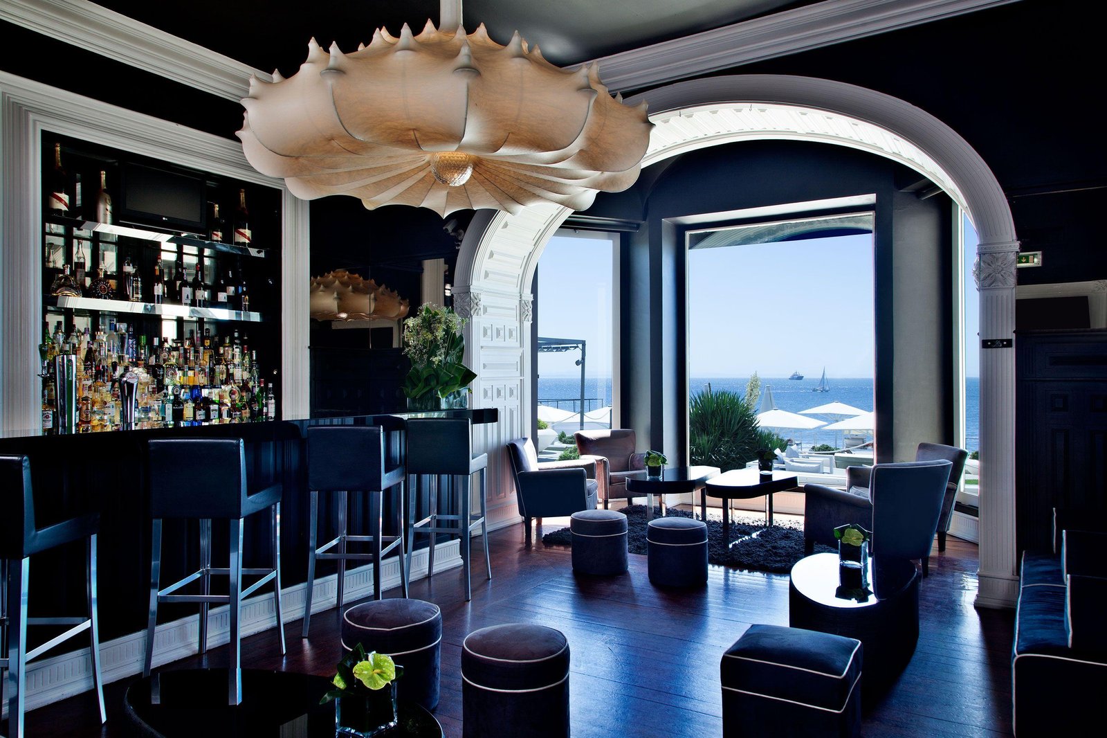Farol Hotel — eat & drink