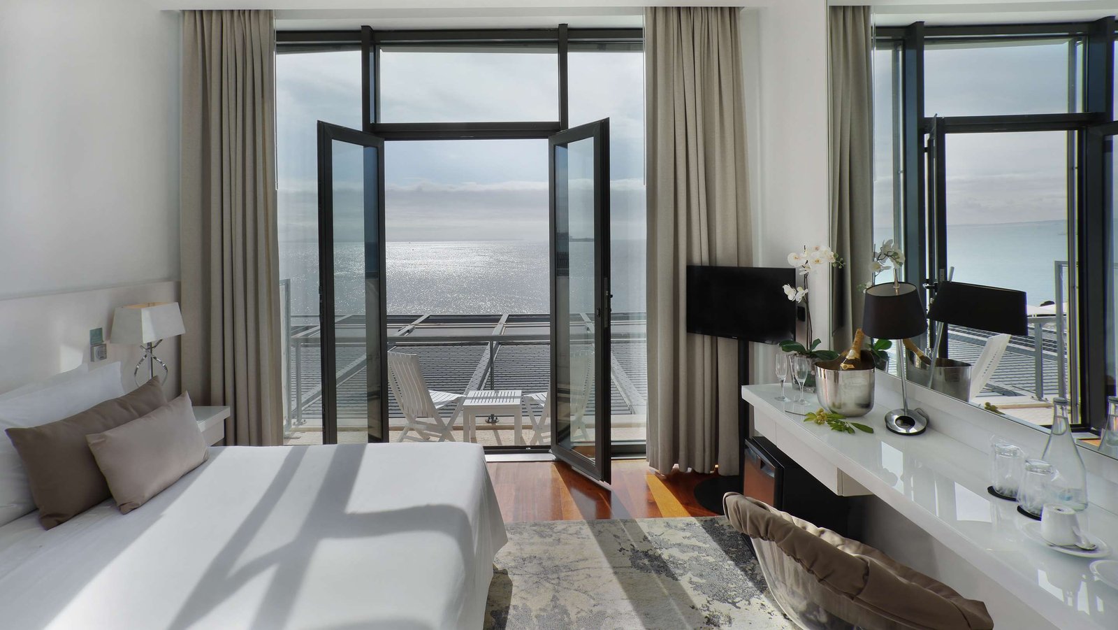 Farol Hotel — rooms