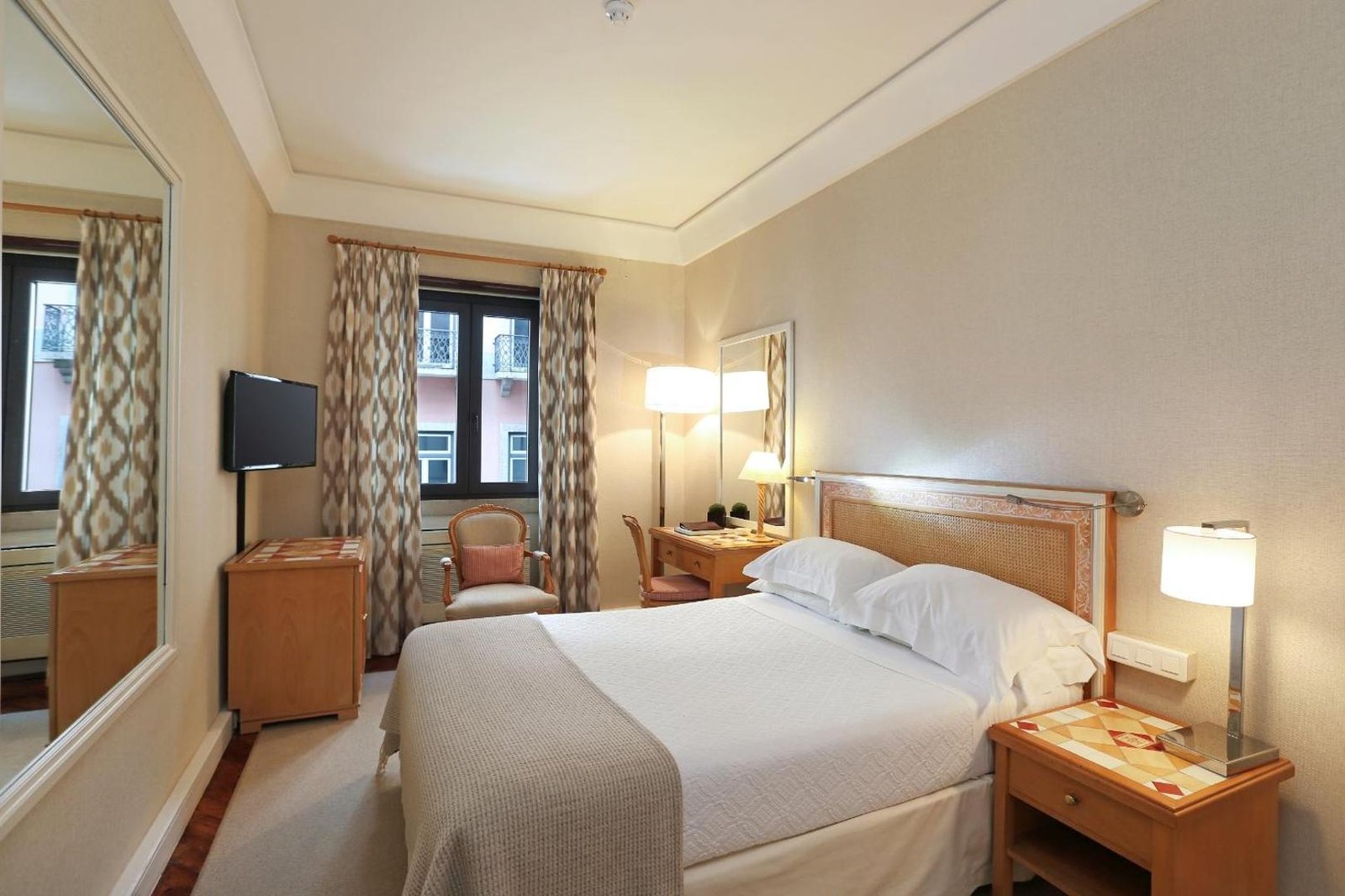 Hotel Lisboa Plaza - Avenida, a Lisbon Heritage Collection — rooms