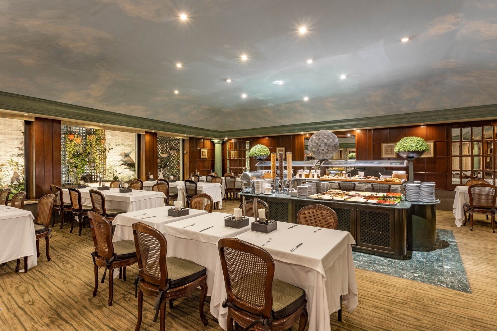 Hotel Lisboa Plaza - Avenida, a Lisbon Heritage Collection — eat & drink