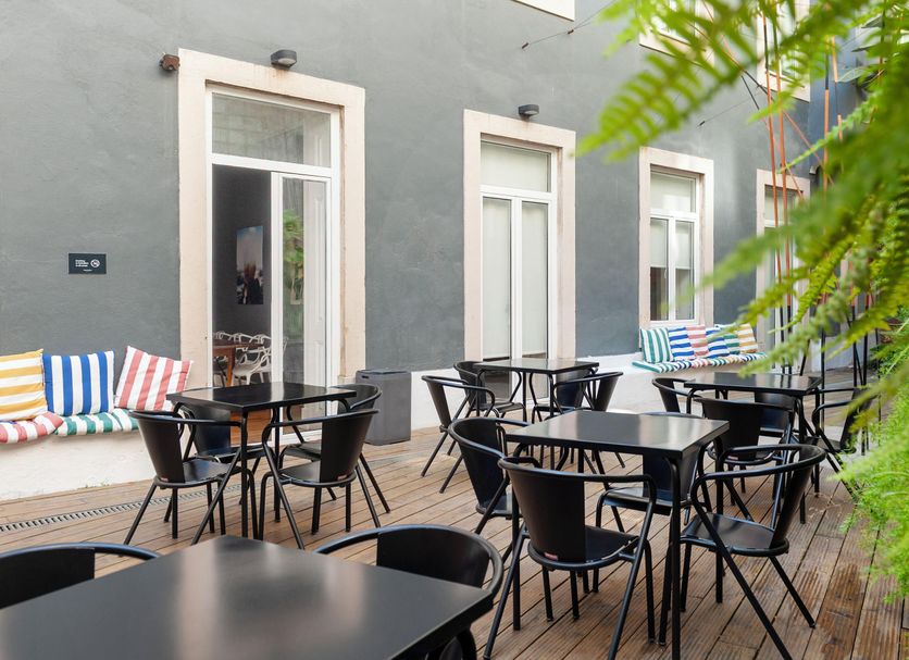 Lisbon Cheese & Wine Suites — vibe
