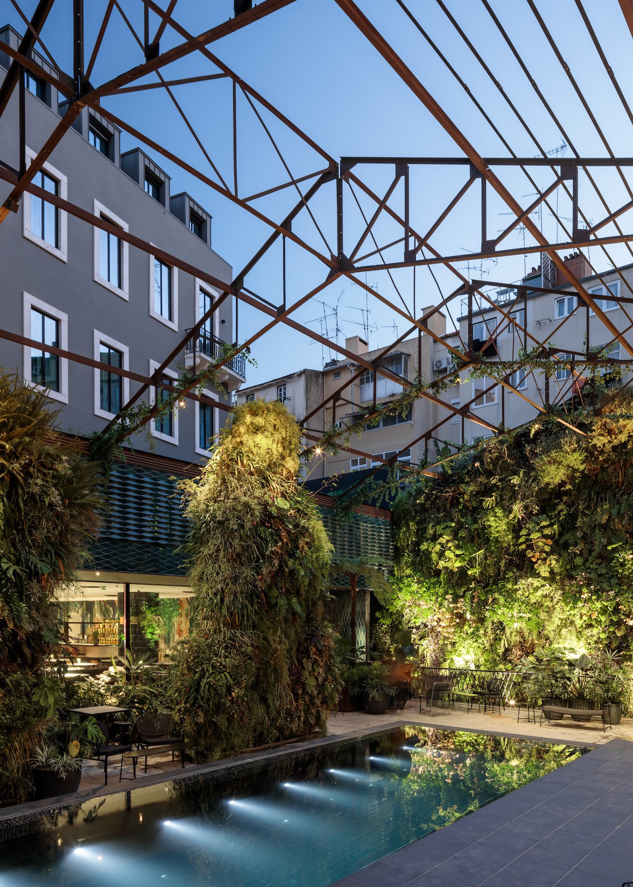 HOTEL HOTEL — wellness