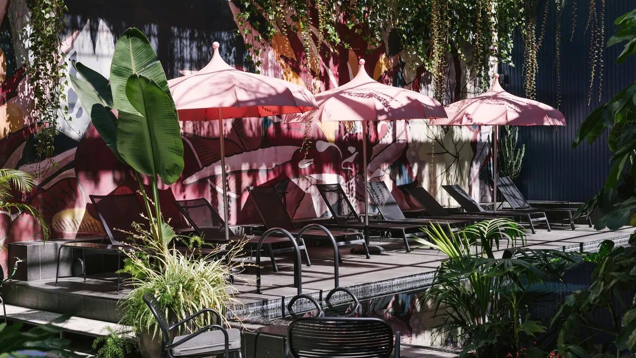 HOTEL HOTEL — wellness