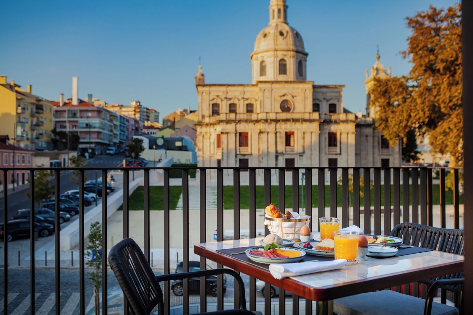 Wine & Books Hotels Lisboa — vibe