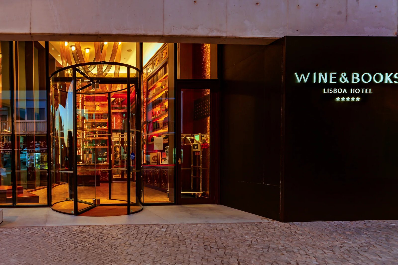 Wine & Books Hotels Lisboa — eat & drink