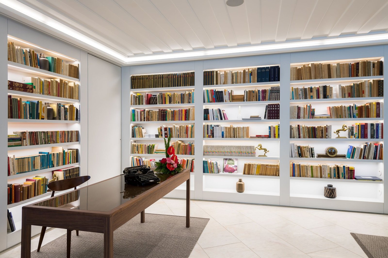 Lisboa Pessoa Hotel — eat & drink