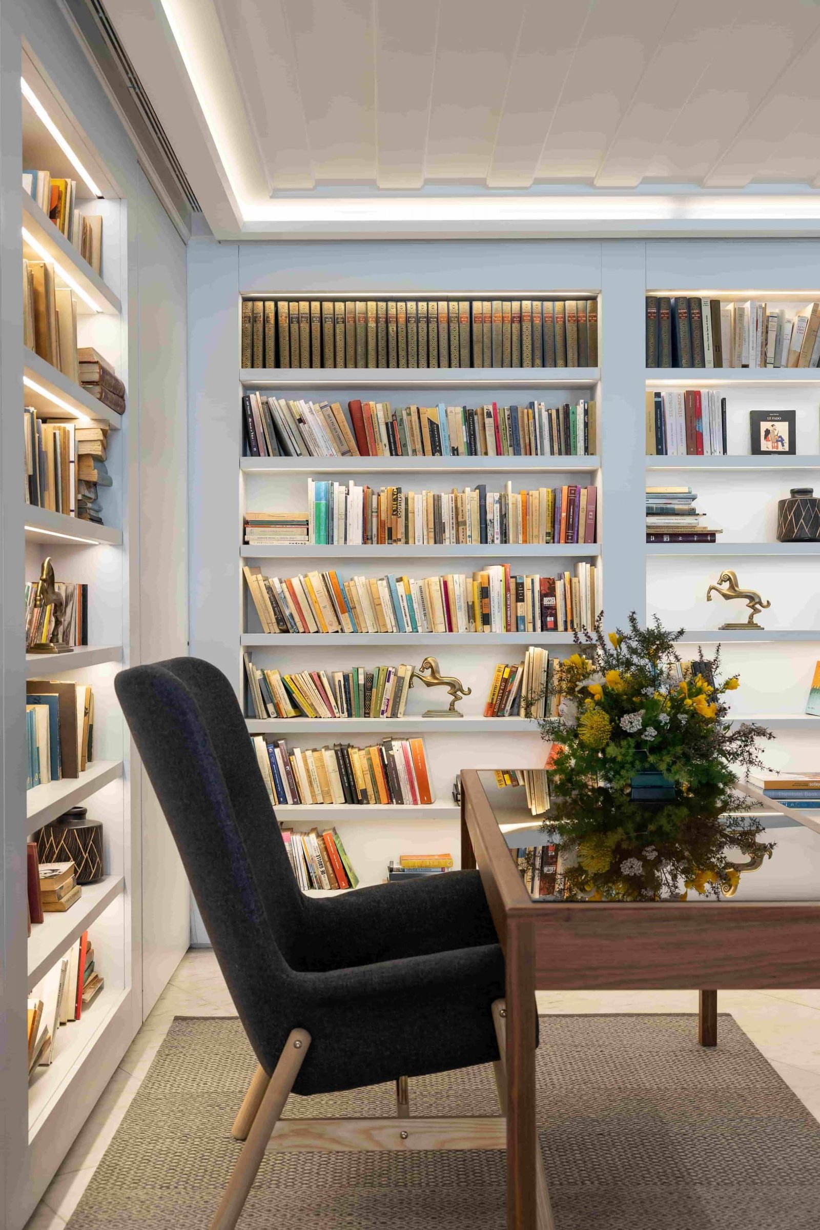 Lisboa Pessoa Hotel — eat & drink