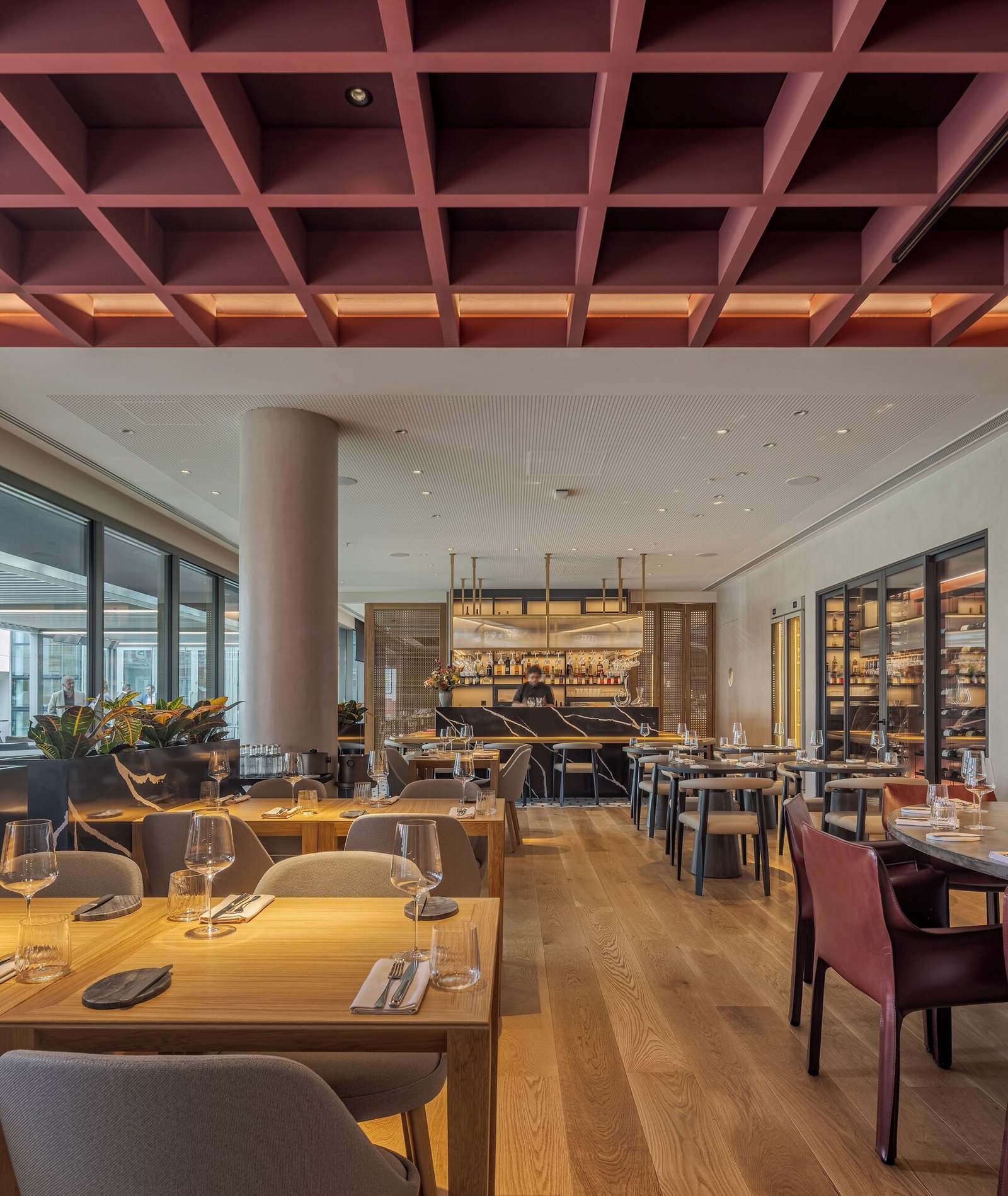 Macam Hotel, contemporâneo