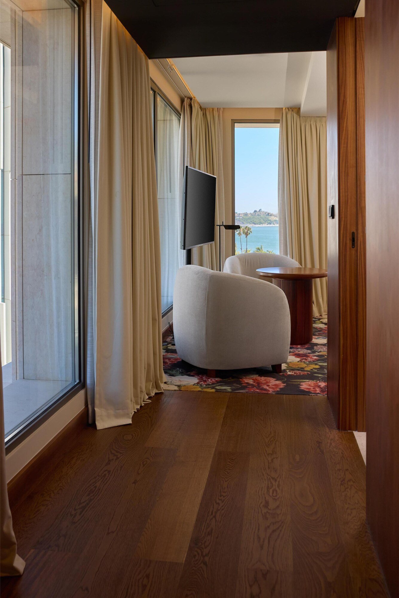 DUO Hotel Lisbon, Curio Collection by Hilton — rooms