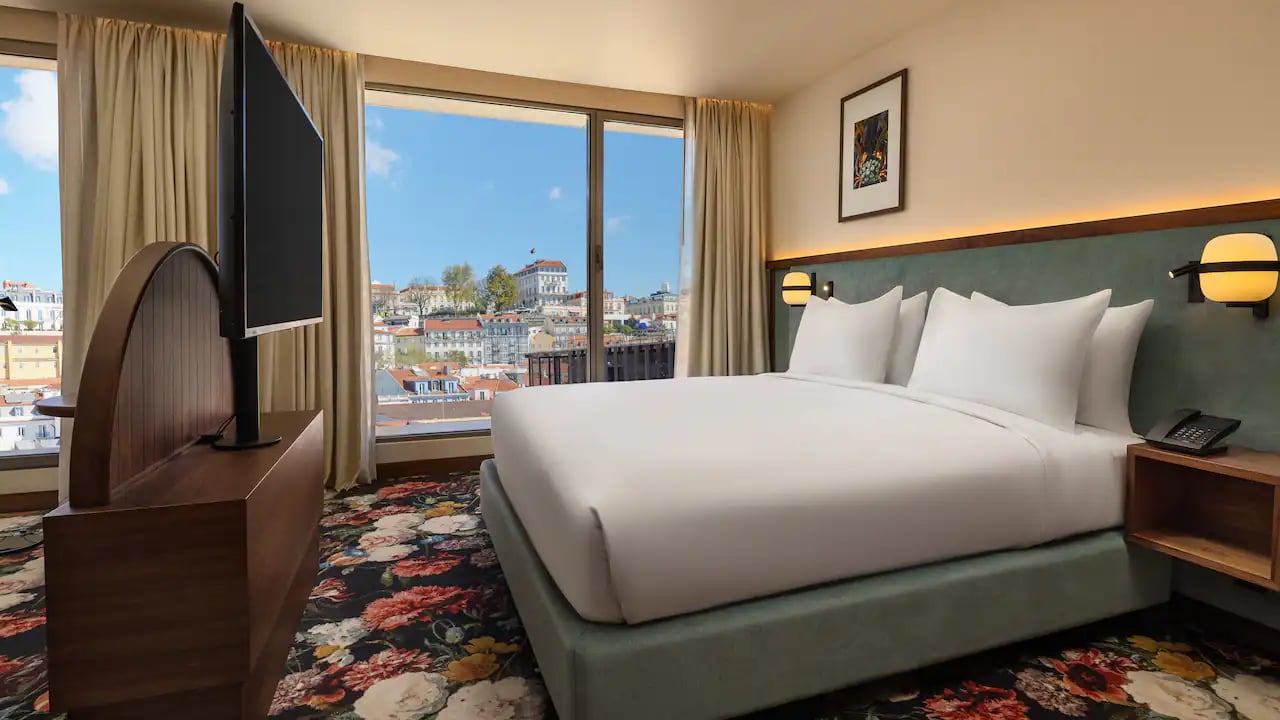 DUO Hotel Lisbon, Curio Collection by Hilton — rooms