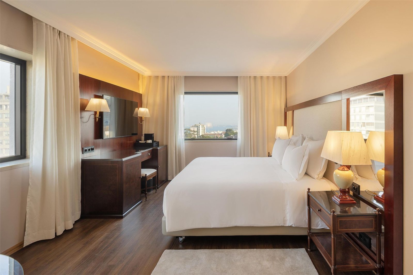 Dom Pedro Lisboa Hotel, a member of Radisson Individuals — rooms