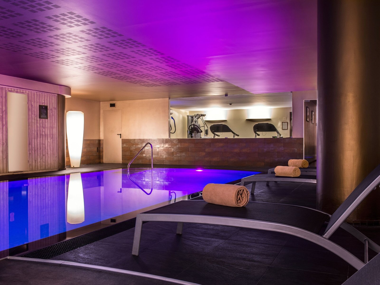 Dom Pedro Lisboa Hotel, a member of Radisson Individuals, the pool