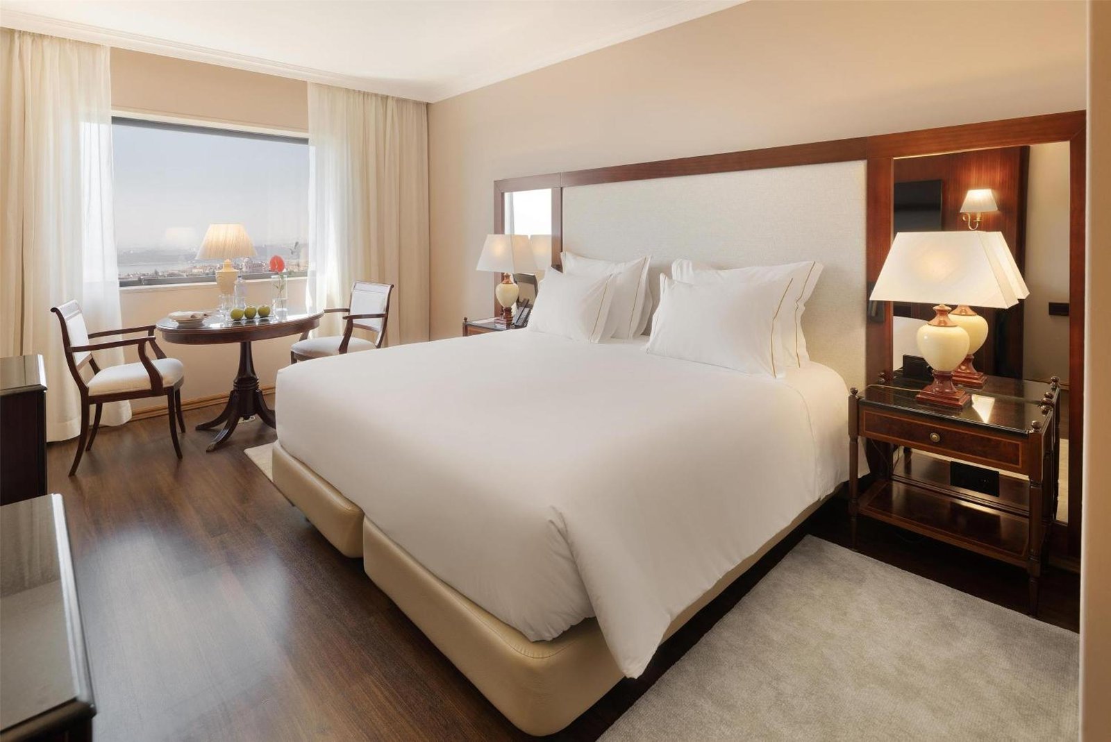 Dom Pedro Lisboa Hotel, a member of Radisson Individuals — rooms